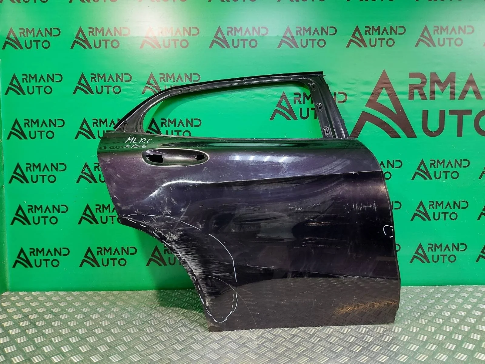 Дверь Mercedes GLA-Class 2013-2020 A1567300205 X156, задняя правая