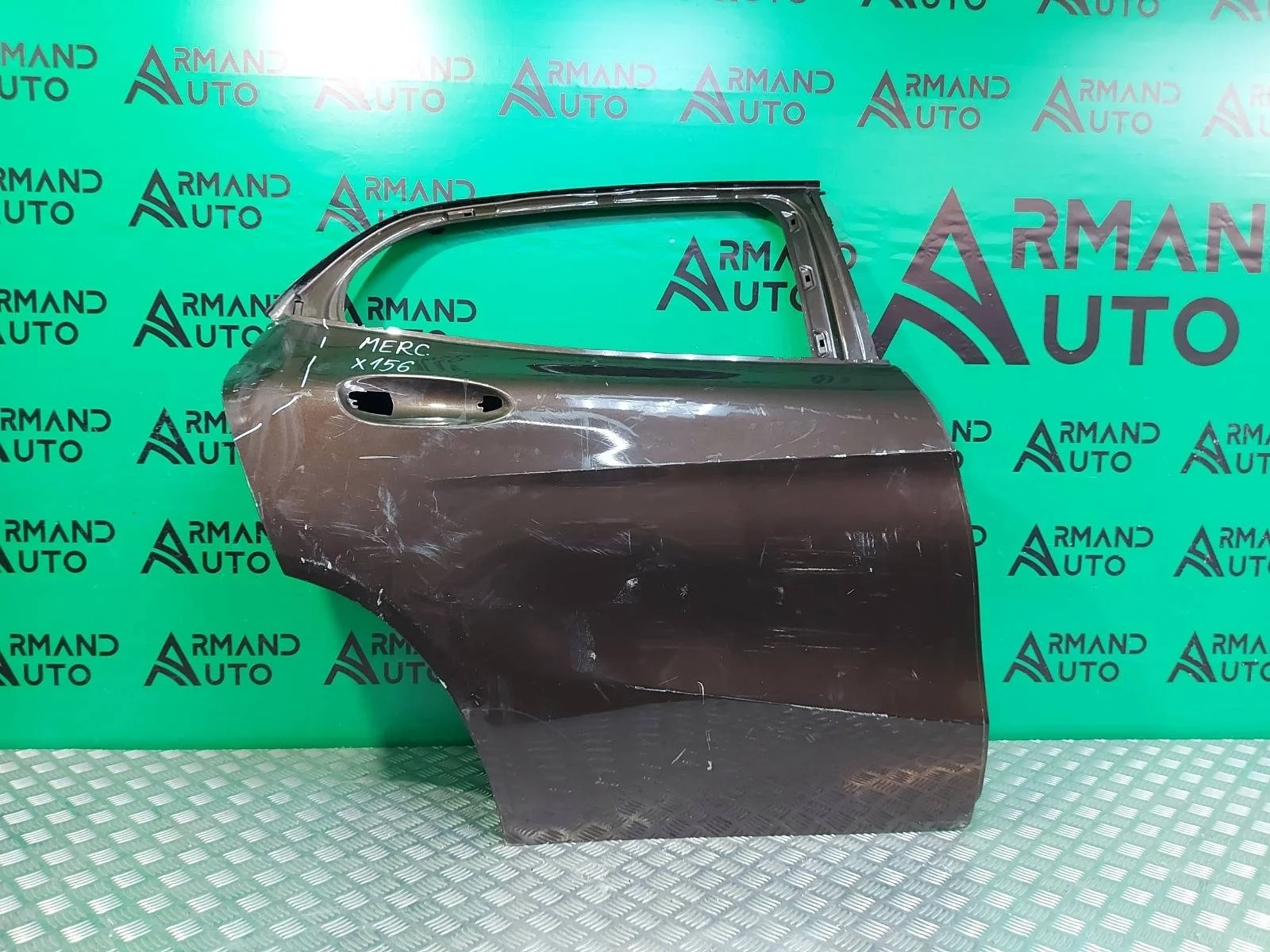 Дверь Mercedes GLA-Class 2013-2020 A1567300205 X156, задняя правая