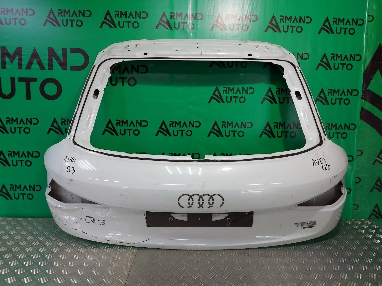 Дверь багажника Audi Q3 2011-2018 8U0827025B 1 8U