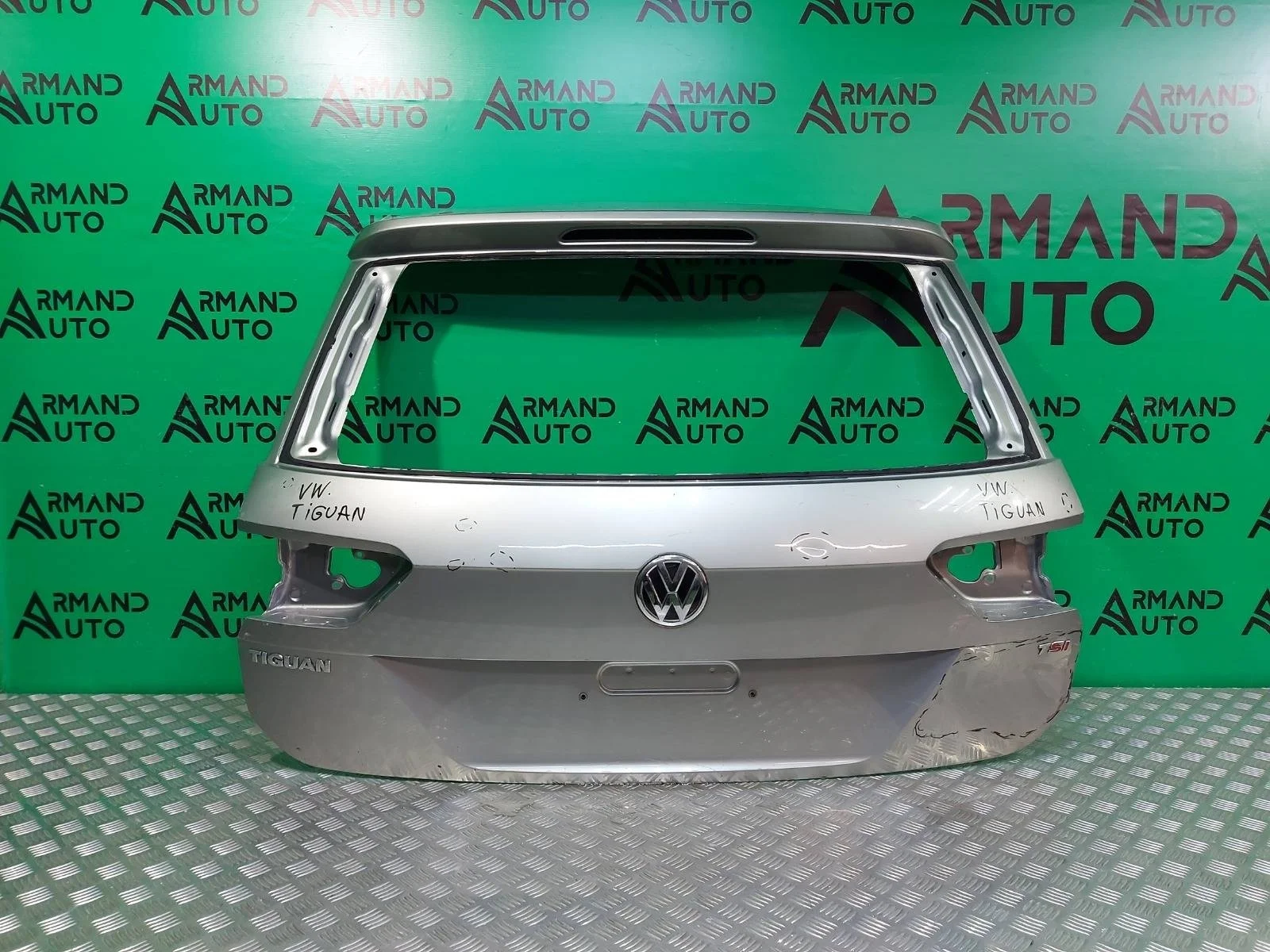 Дверь багажника Volkswagen Tiguan 2016-нв 5NA827025L 2