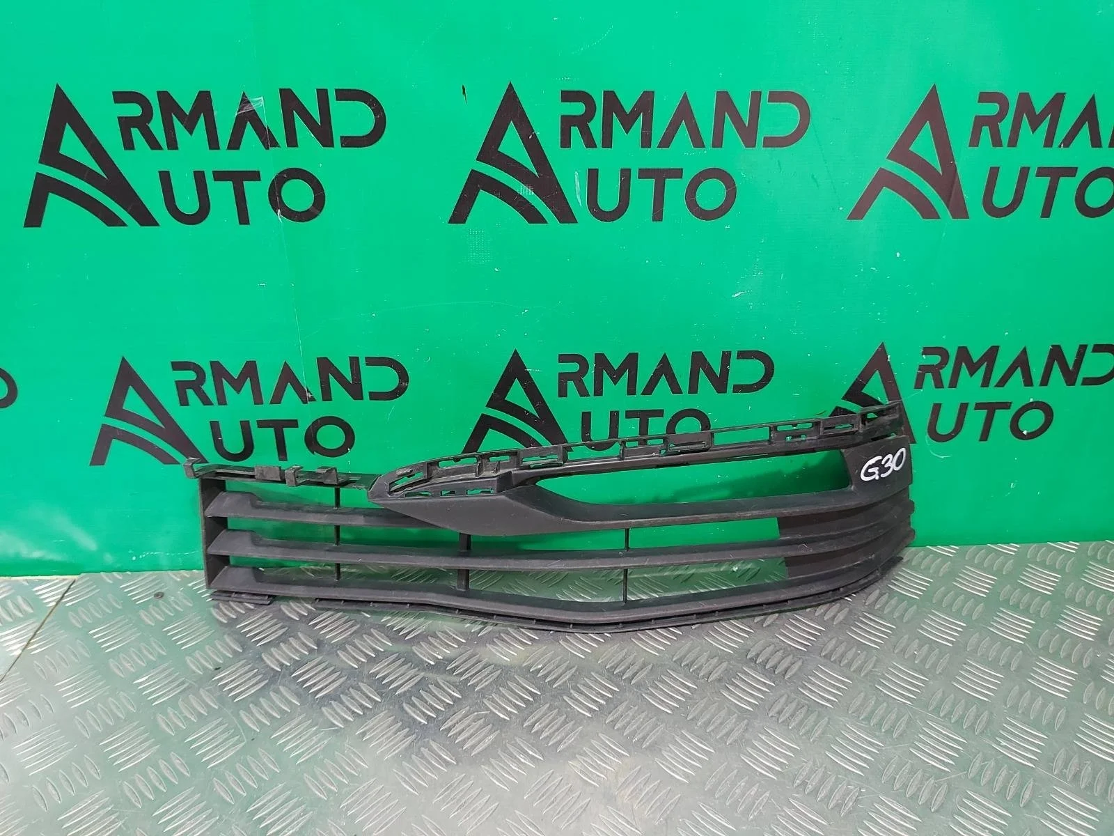 Решетка бампера BMW 5 series 2016-2020 51117385261 G30 G31, передняя левая