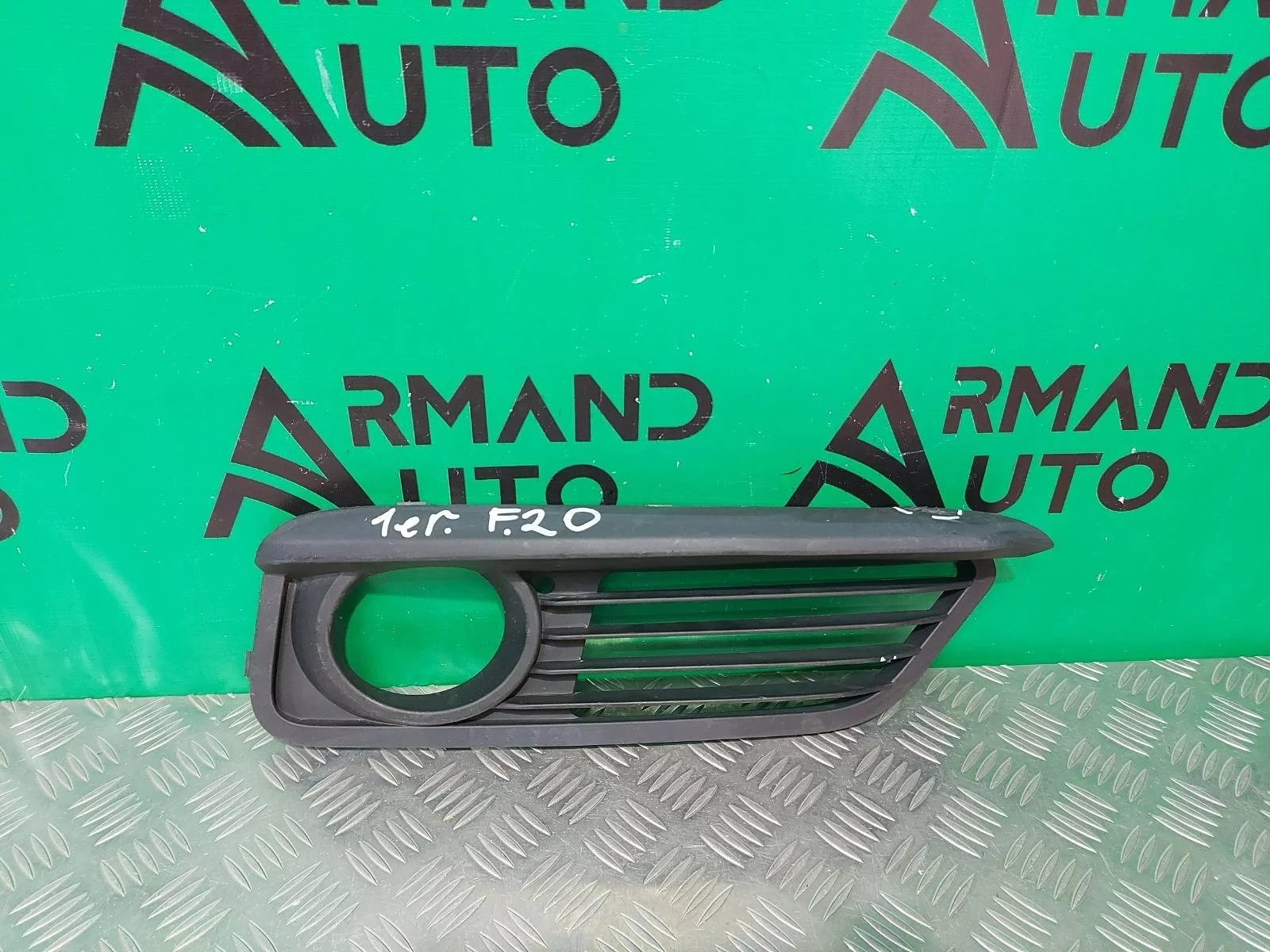Окантовка птф BMW 1 series 2015-2019 51117371670 F20 F21, правая