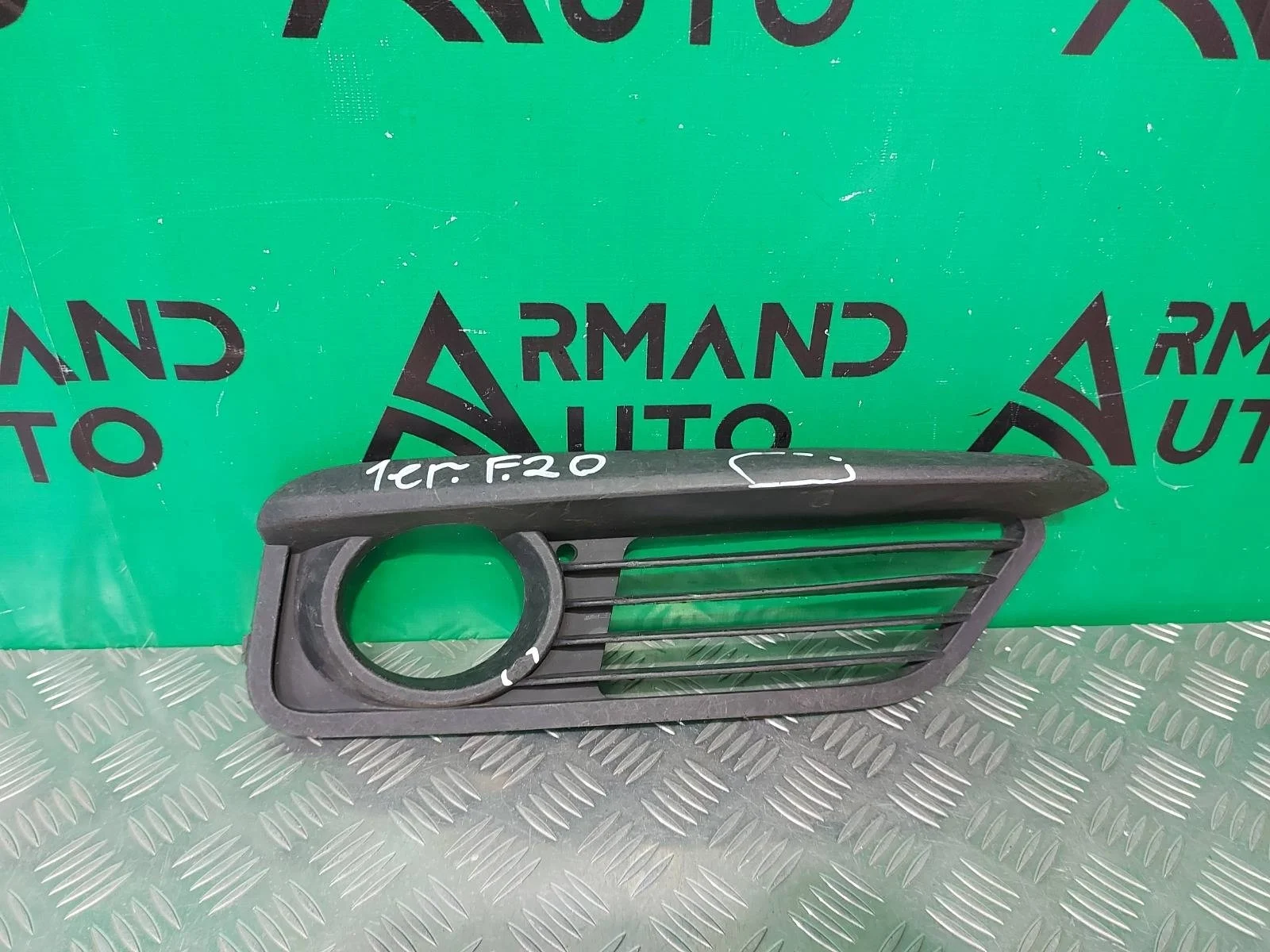 Окантовка птф BMW 1 series 2015-2019 51117371670 F20 F21, правая