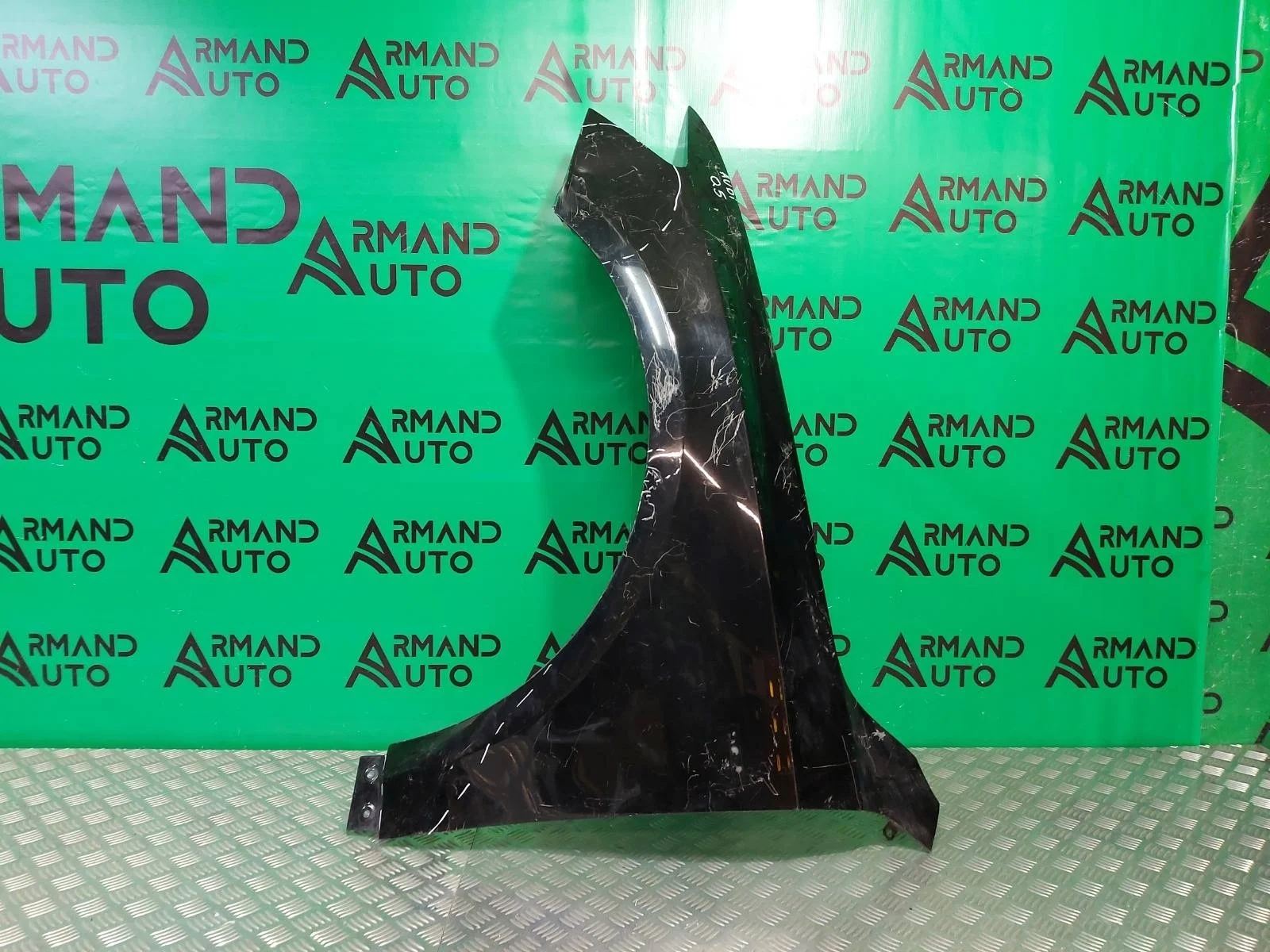 Крыло Audi Q5 2008-2017 8R0821105A 1 8R, переднее левое