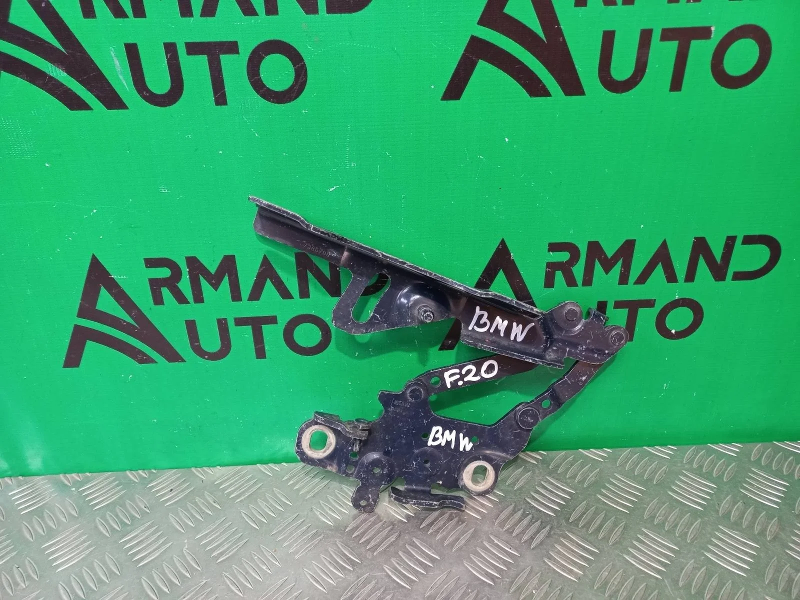 Петля капота BMW 1 series 2011-2019 41617286344 F20 F21, правая