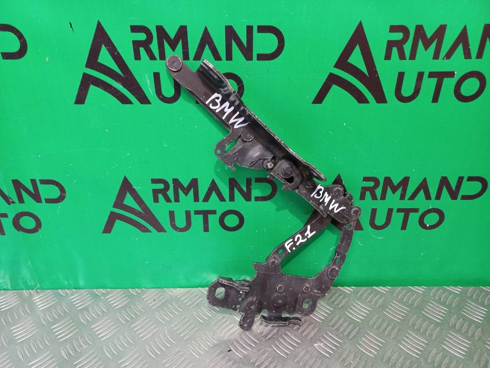 Петля капота BMW 1 series 2011-2019 41617286344 F20 F21, правая