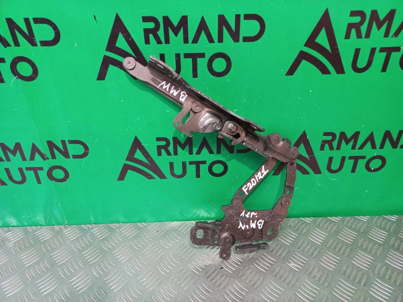 Петля капота BMW 3 series 2011-2020 41617286344 F30 F31, правая