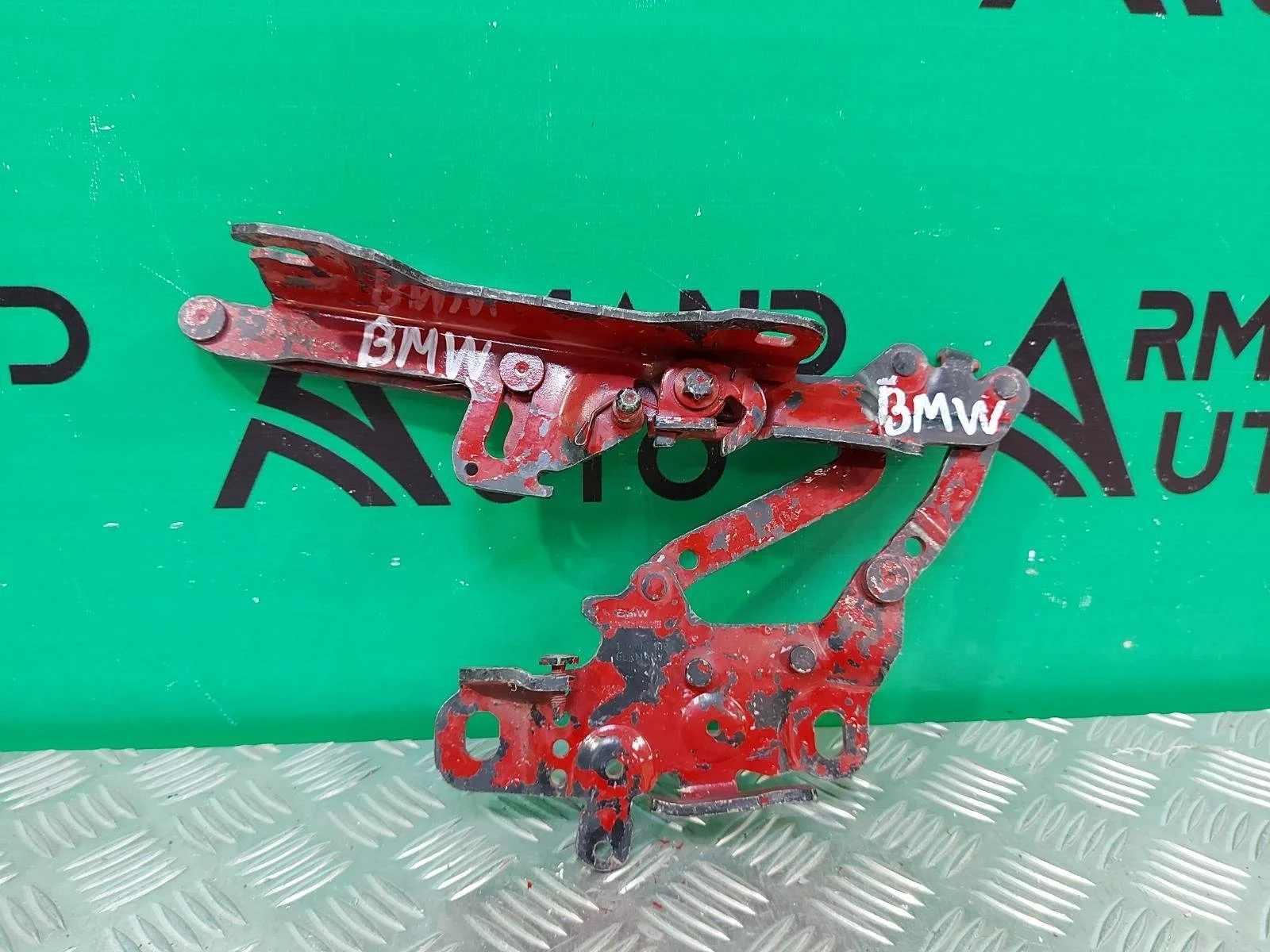 Петля капота BMW 1 series 2011-2019 41617286344 F20 F21, правая