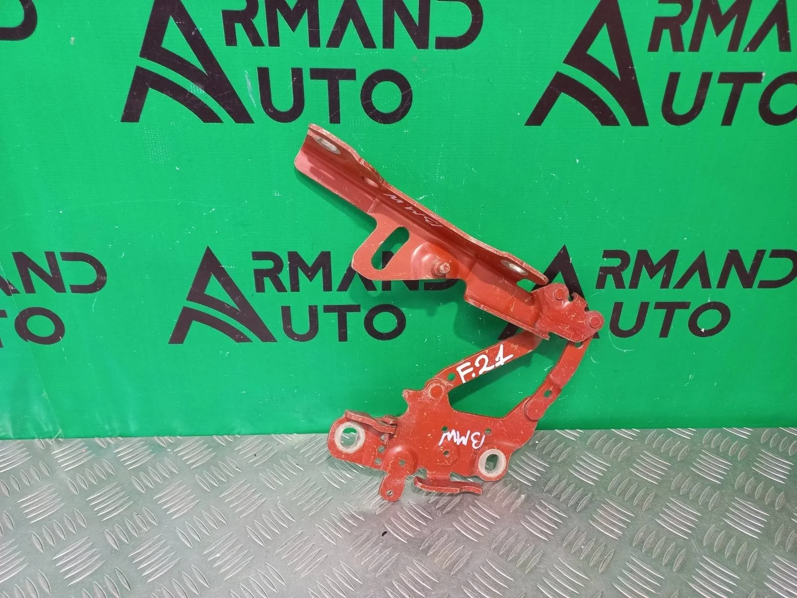 Петля капота BMW 1 series 2011-2019 41617286344 F20 F21, правая