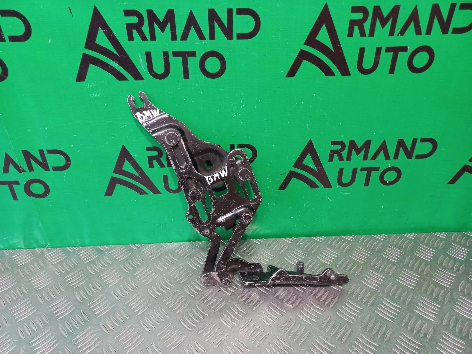 Петля капота BMW X5 2006-2013 41007198618 E70, правая