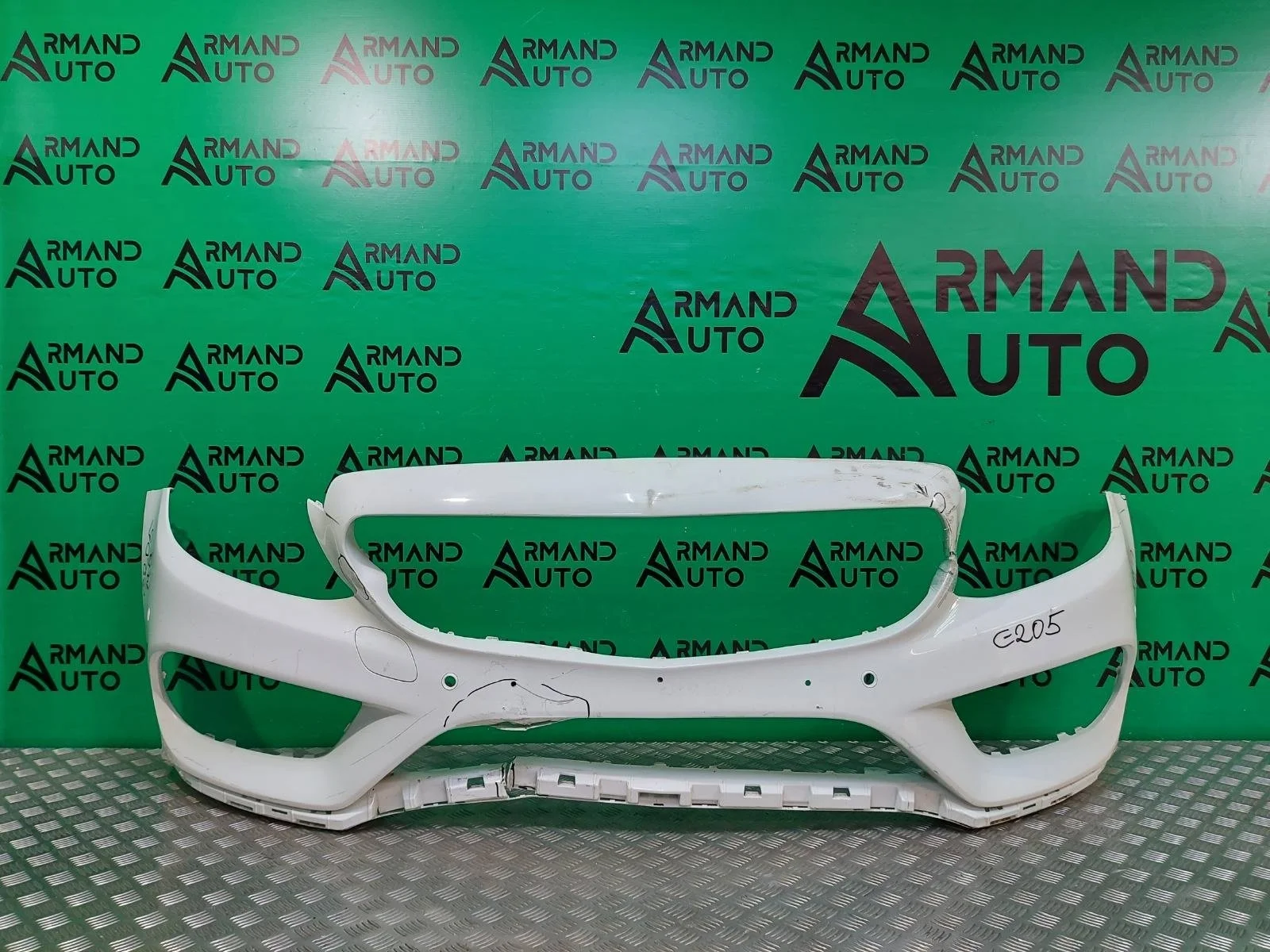 Бампер Mercedes C-Class 2014-2018 A20588018409999 W205, передний