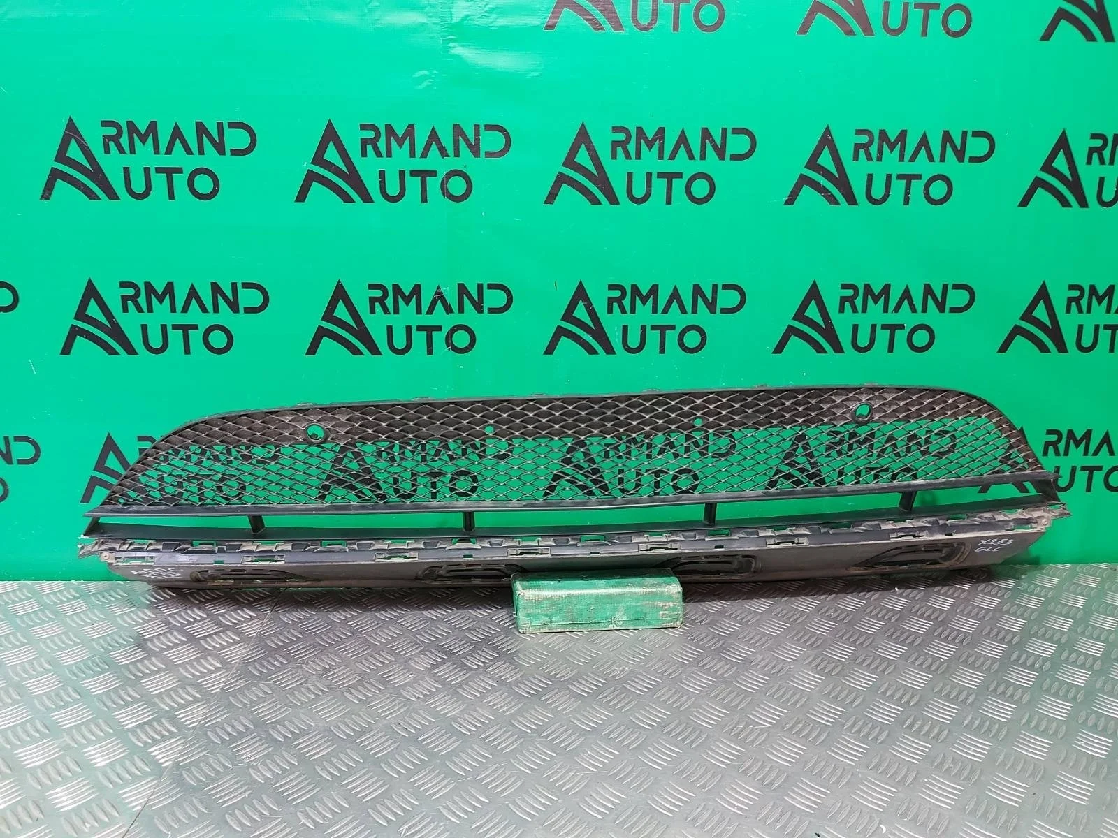 Решетка бампера Mercedes GLC-Class 2015-2019 A2538852400 X253, передняя