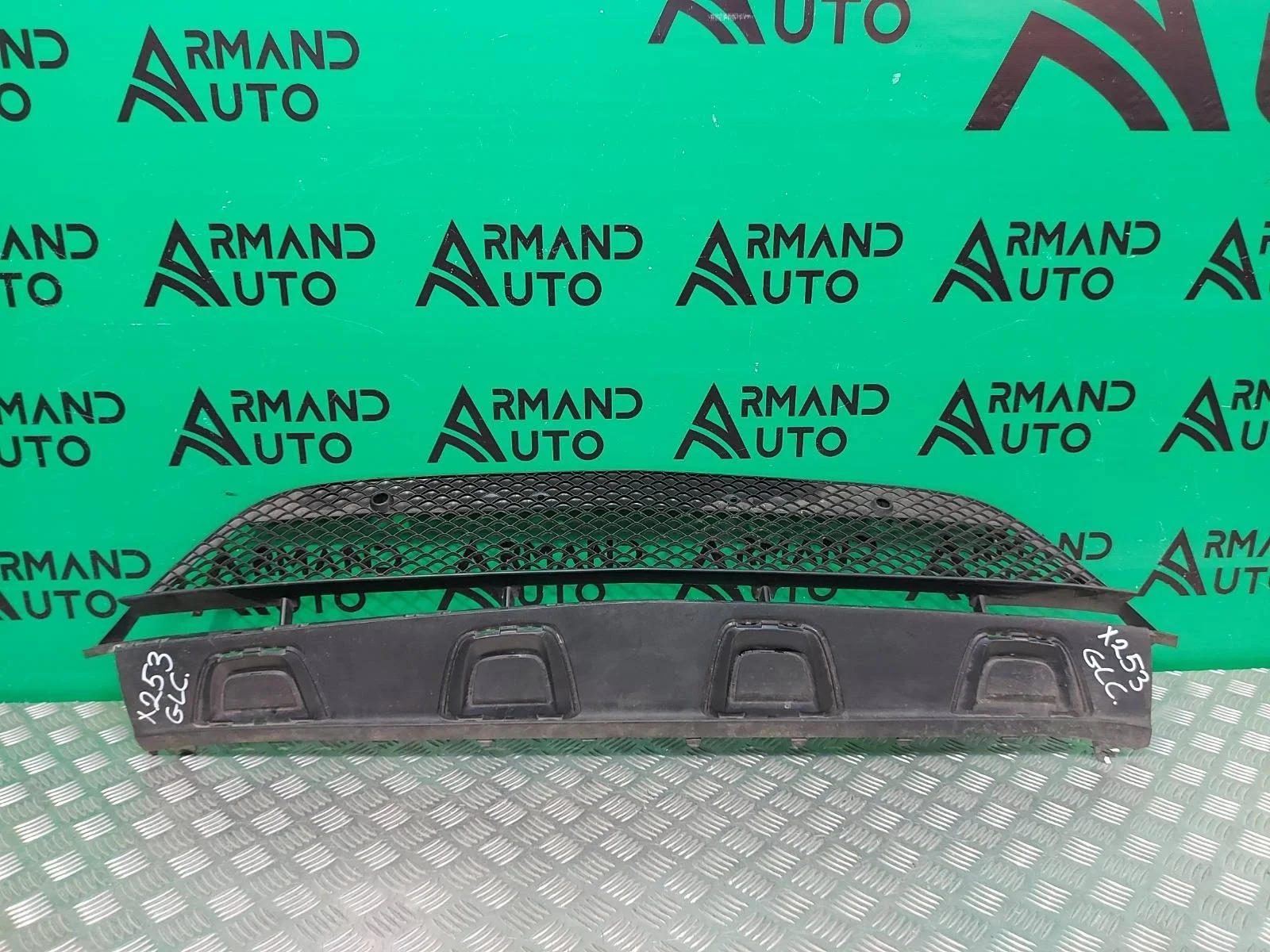 Решетка бампера Mercedes GLC-Class 2015-2019 A2538852400 X253, передняя
