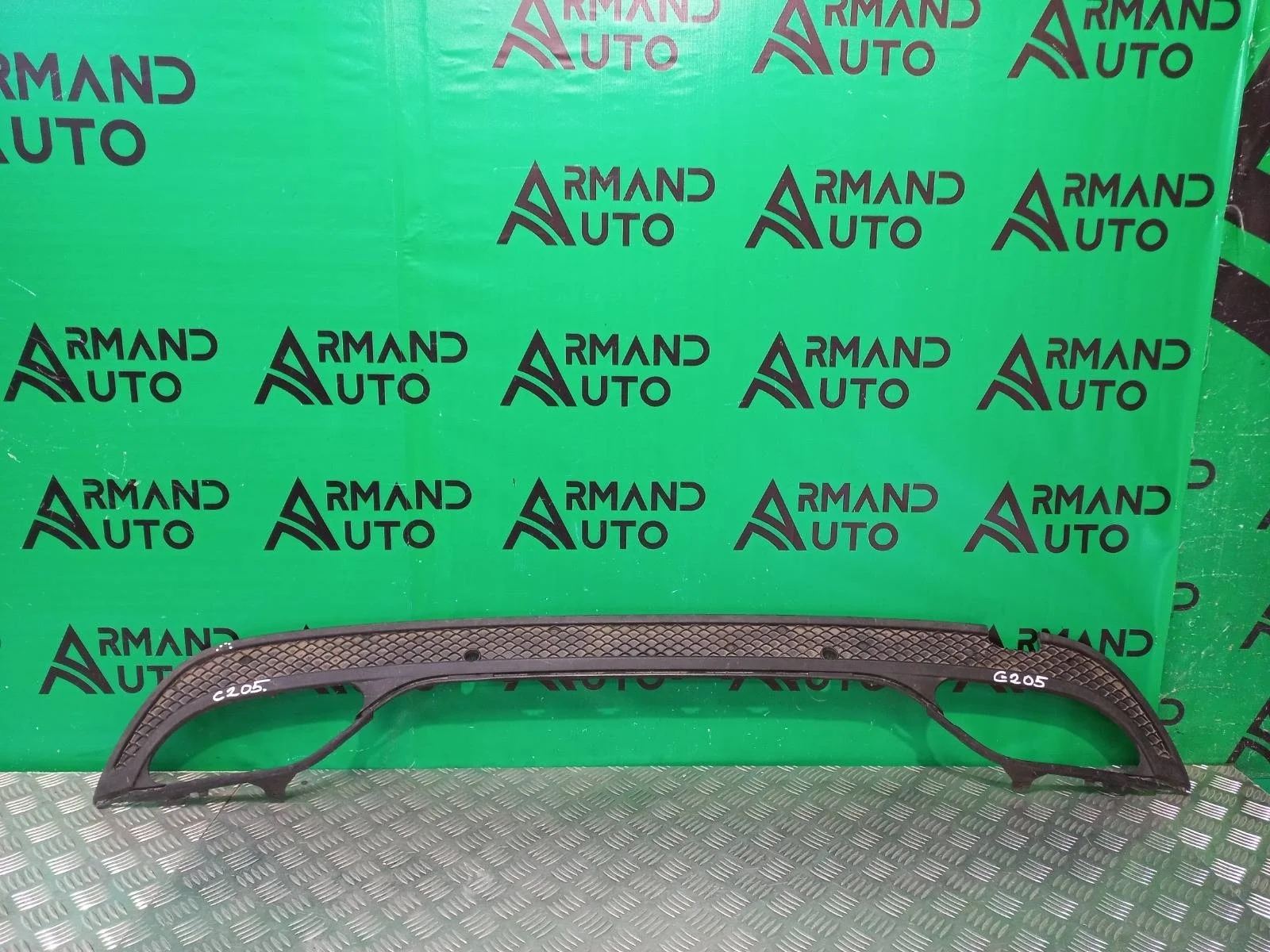 Накладка бампера Mercedes C-Class 2014-2018 A2058856238 W205, задняя
