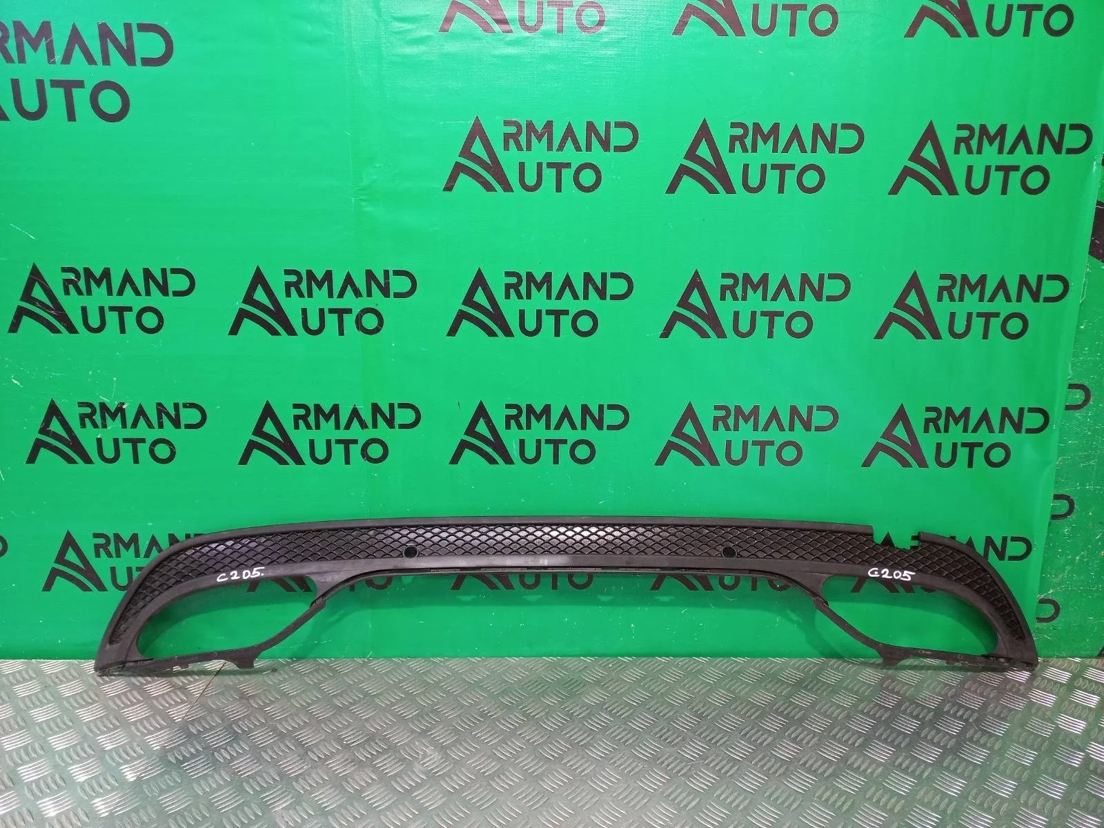 Накладка бампера Mercedes C-Class 2014-2018 A2058856238 W205, задняя