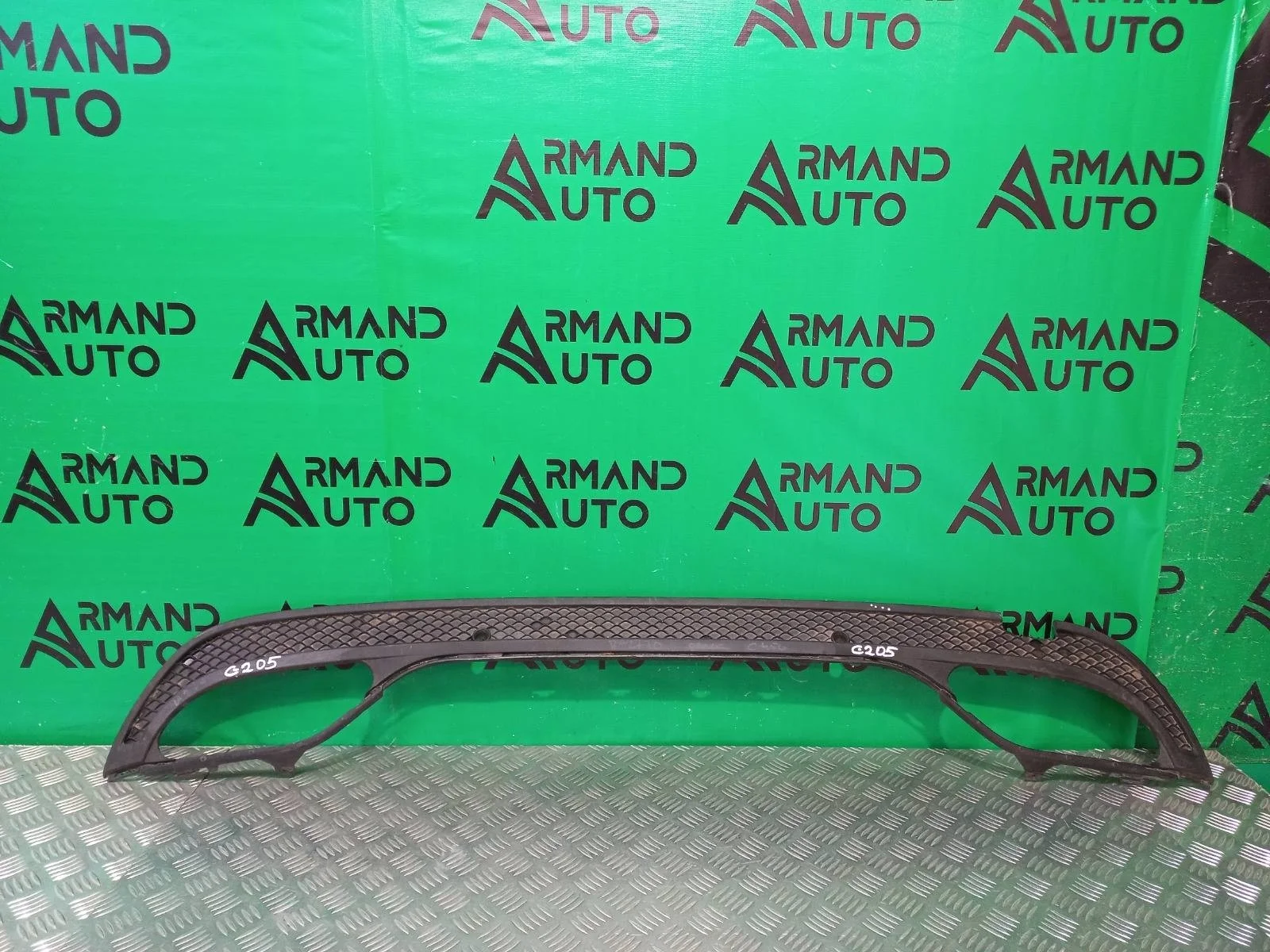 Накладка бампера Mercedes C-Class 2014-2018 A2058856238 W205, задняя