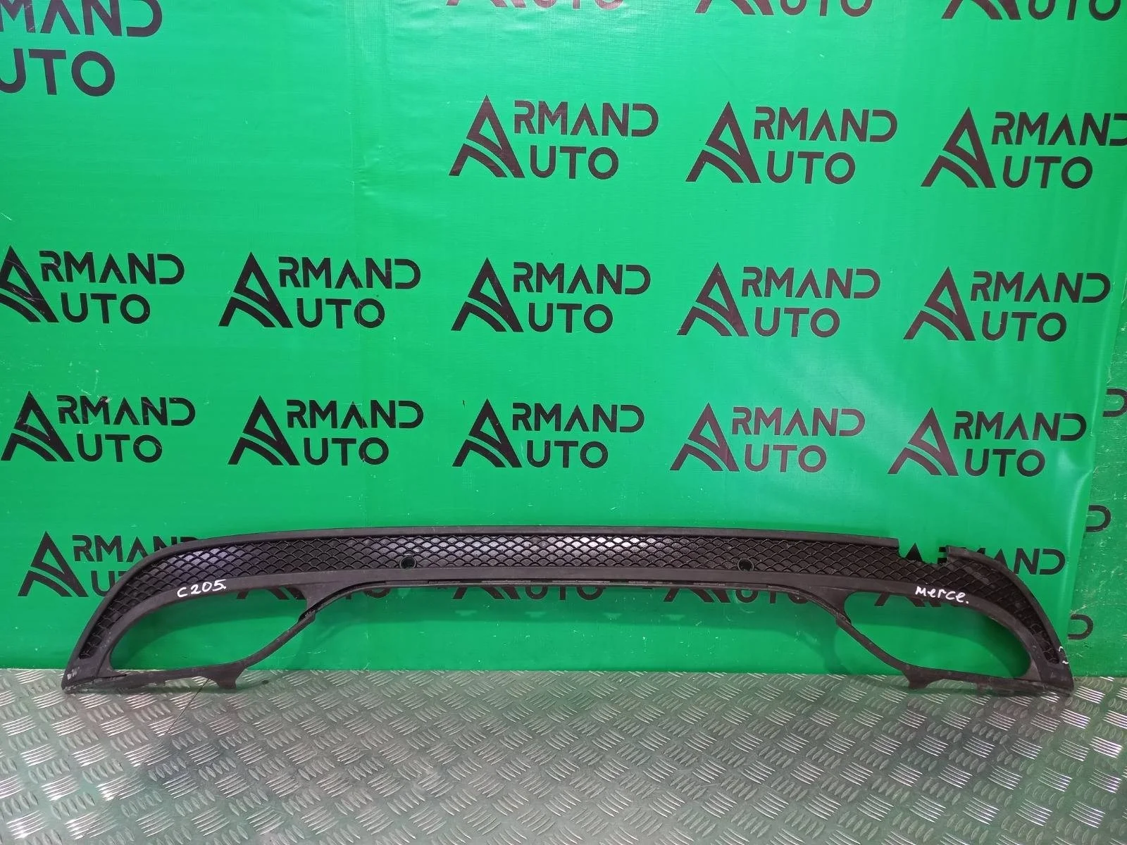Накладка бампера Mercedes C-Class 2014-2018 A2058856238 W205, задняя