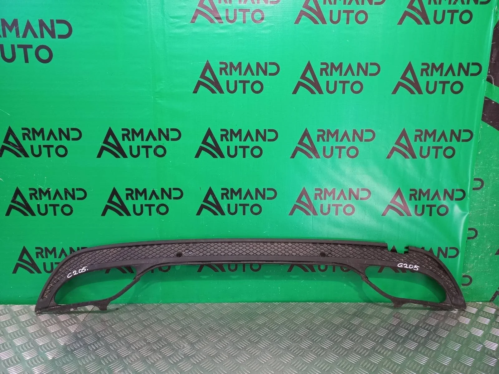 Накладка бампера Mercedes C-Class 2014-2018 A2058856238 W205, задняя