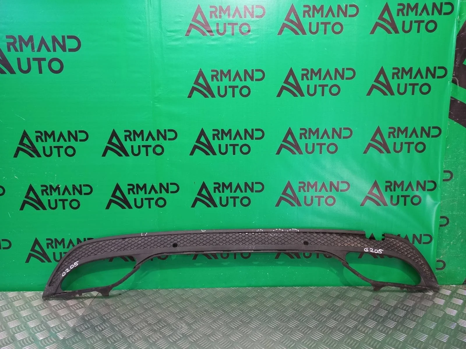 Накладка бампера Mercedes C-Class 2014-2018 A2058856238 W205, задняя