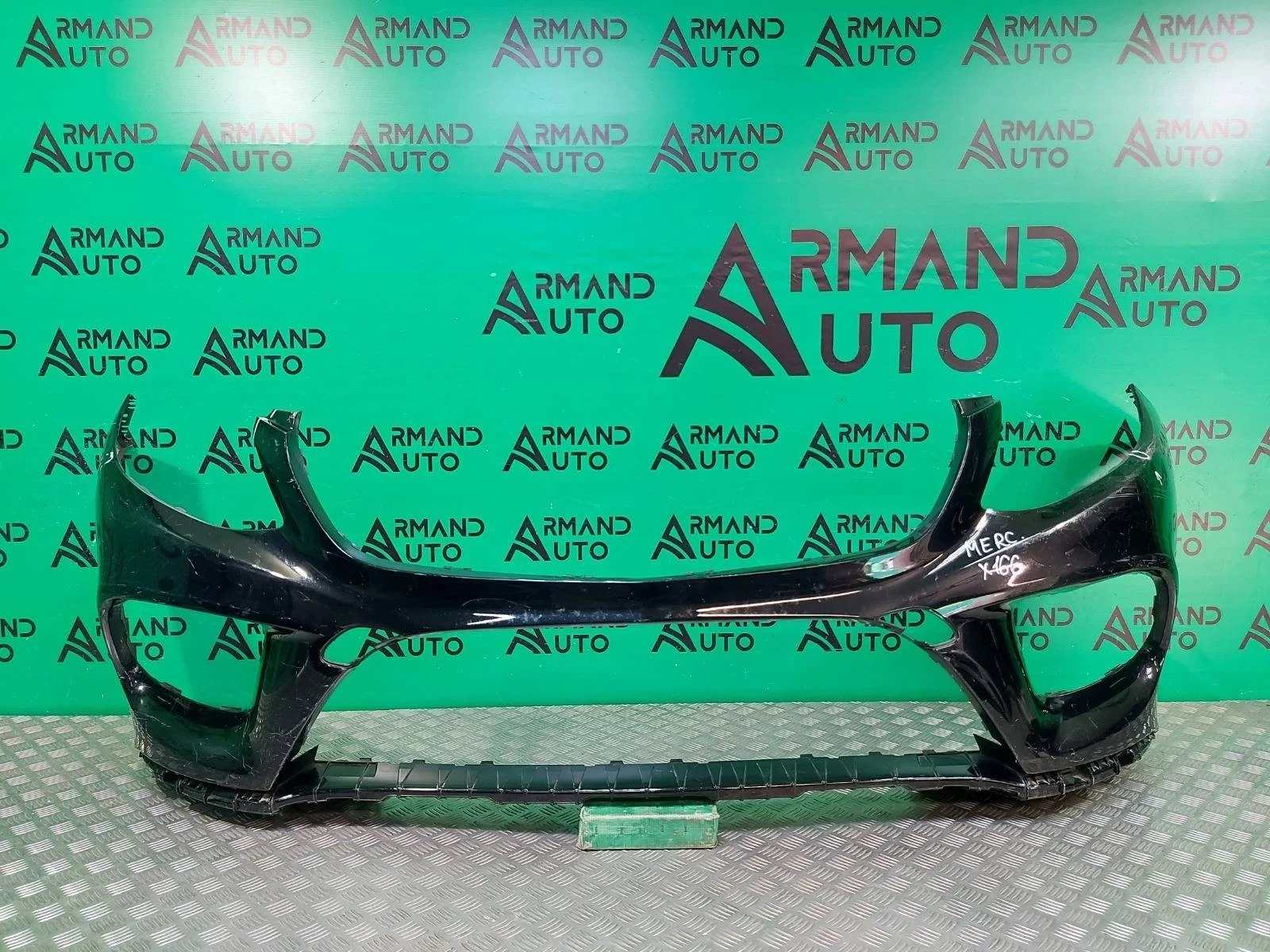 Бампер Mercedes M ML GLE-Class 2015-2018 A16688516389999 W166, передний