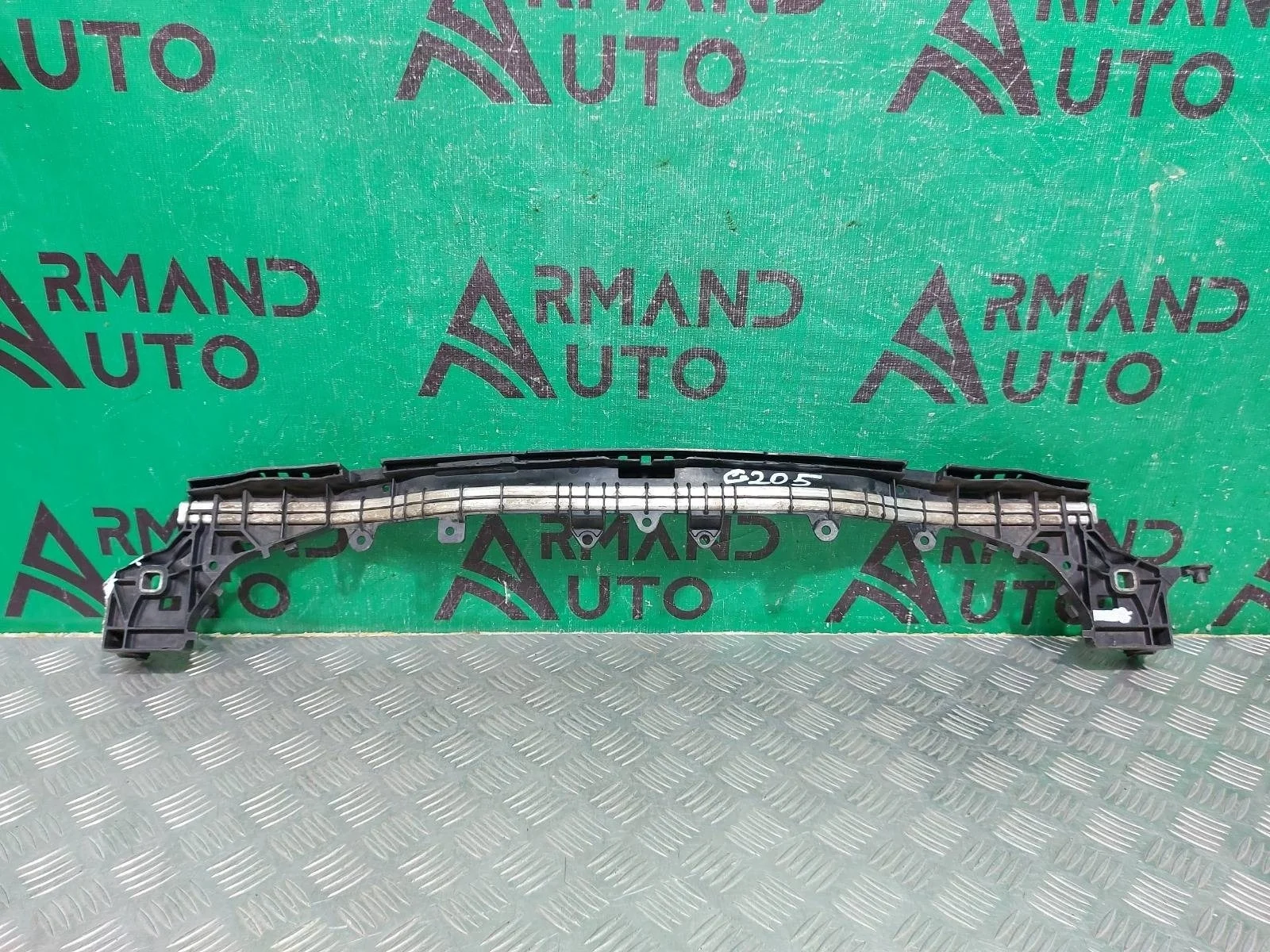 Кронштейн радиатора Mercedes C-Class 2014-2021 A2056204101 W205