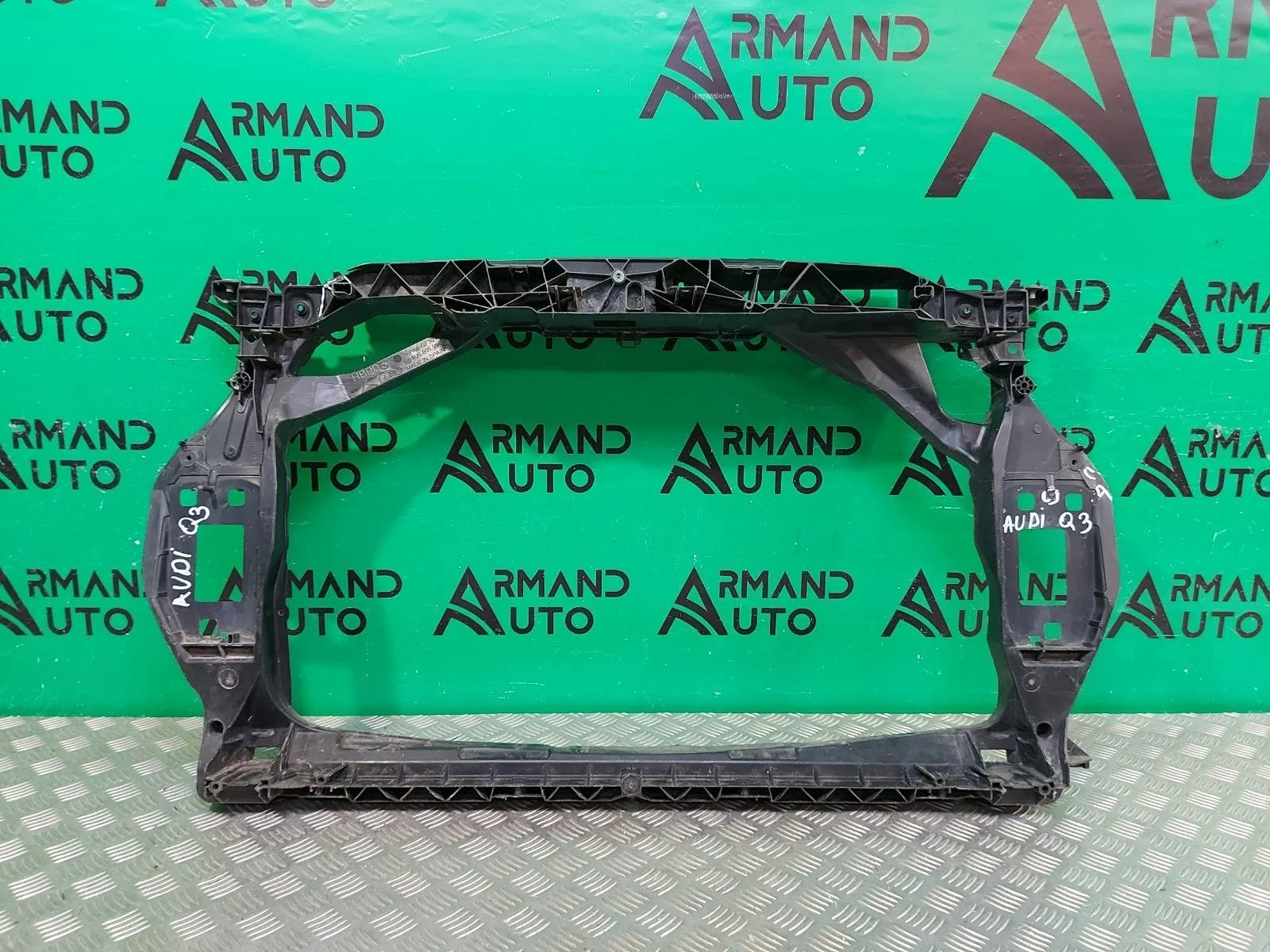 Панель передняя (суппорт радиатора) Audi Q3 2011-2018 8U0805594F 1 8U