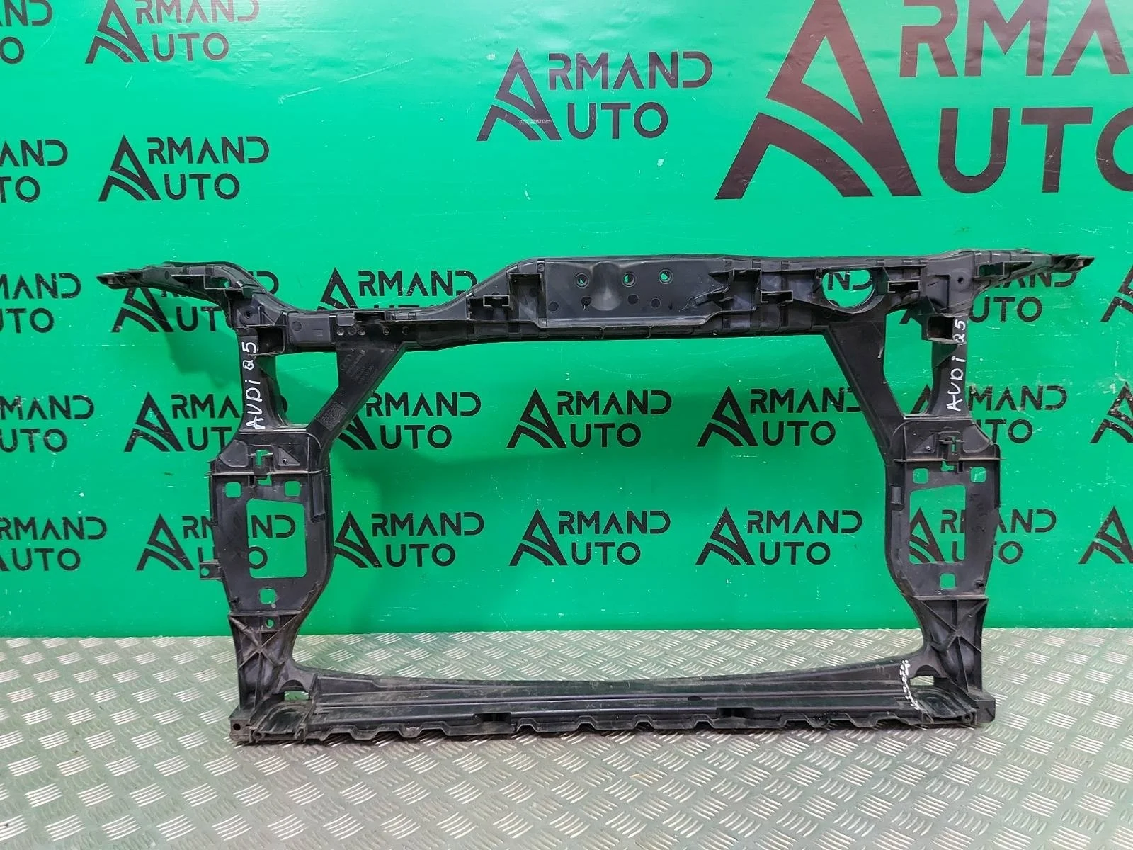 Панель передняя (суппорт радиатора) Audi Q5 2008-2017 8R0805594D 1 8R