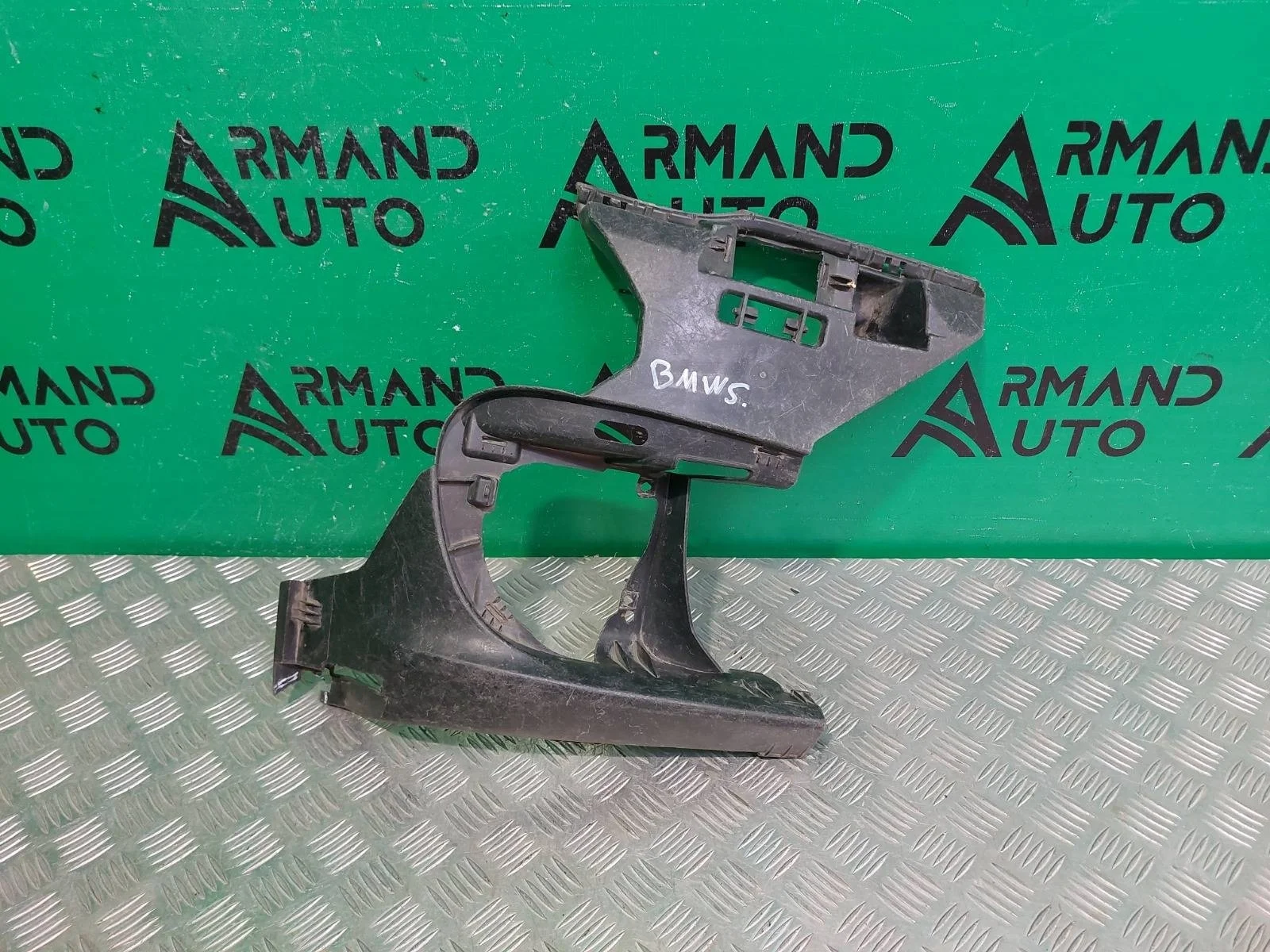 Кронштейн птф BMW 5 series 2013-2017 51117332677 F10 F11, правый