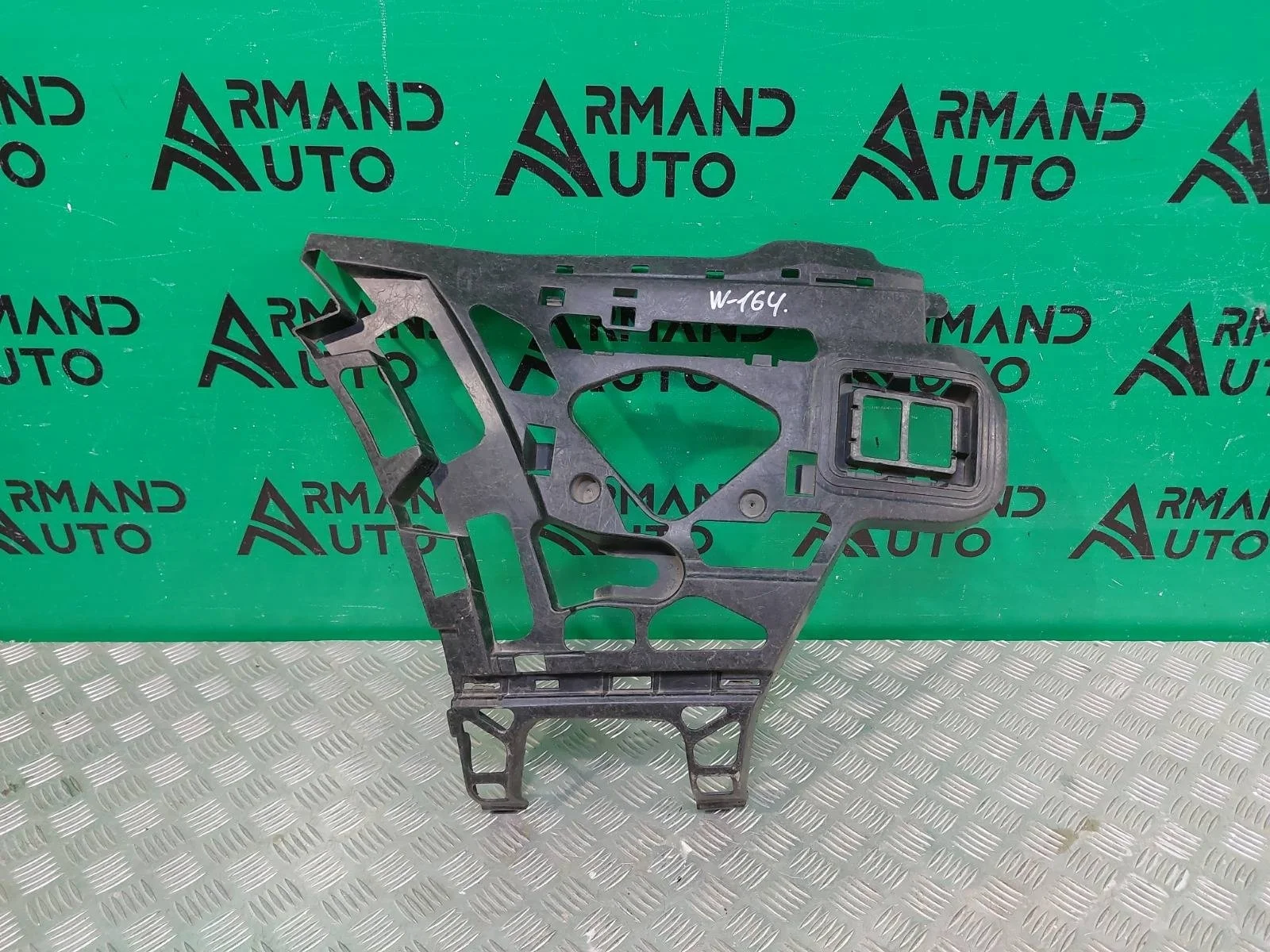 Кронштейн бампера Mercedes GL-Class 2006-2012 A1648850514 X164, задний левый