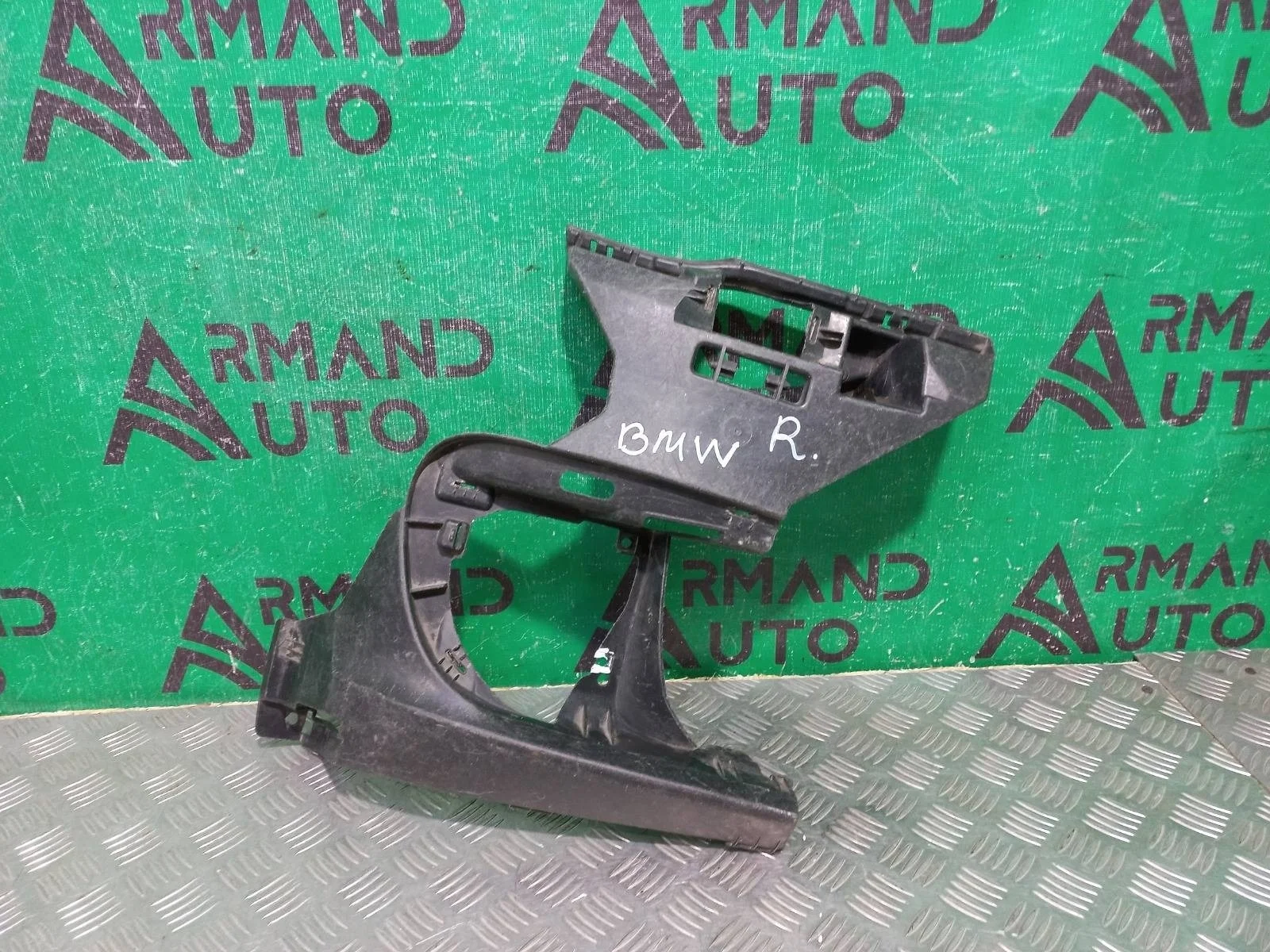 Кронштейн птф BMW 5 series 2013-2017 51117332677 F10 F11, правый
