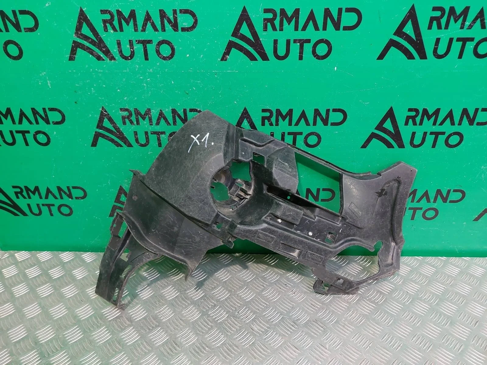 Кронштейн птф BMW X1 2015-2019 51117354820 F48, правый