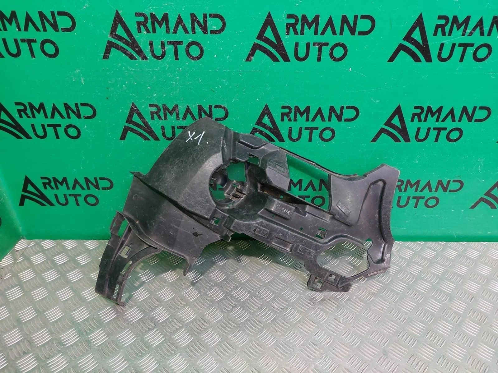 Кронштейн птф BMW X1 2015-2019 51117354820 F48, правый