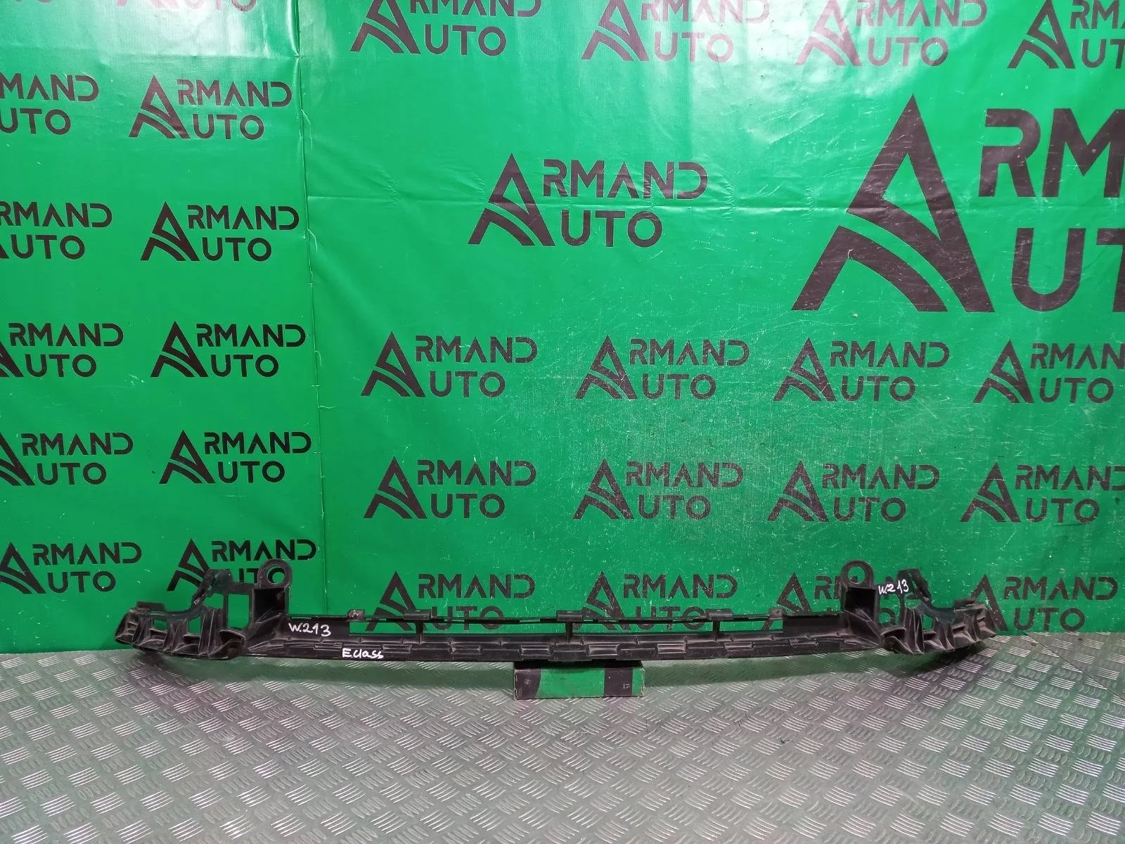Кронштейн бампера Mercedes E-Class 2016-2020 A2138852500 W213, передний