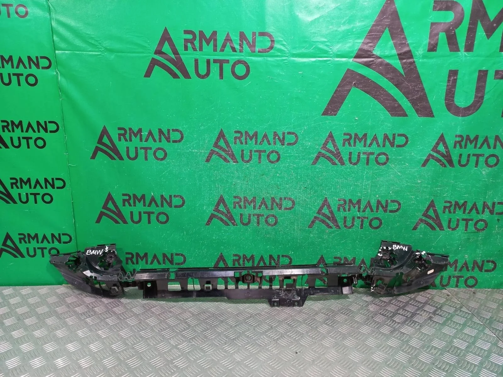 Кронштейн бампера центральный BMW 1 series 2011-2015 51127240953 F20 F21, задний