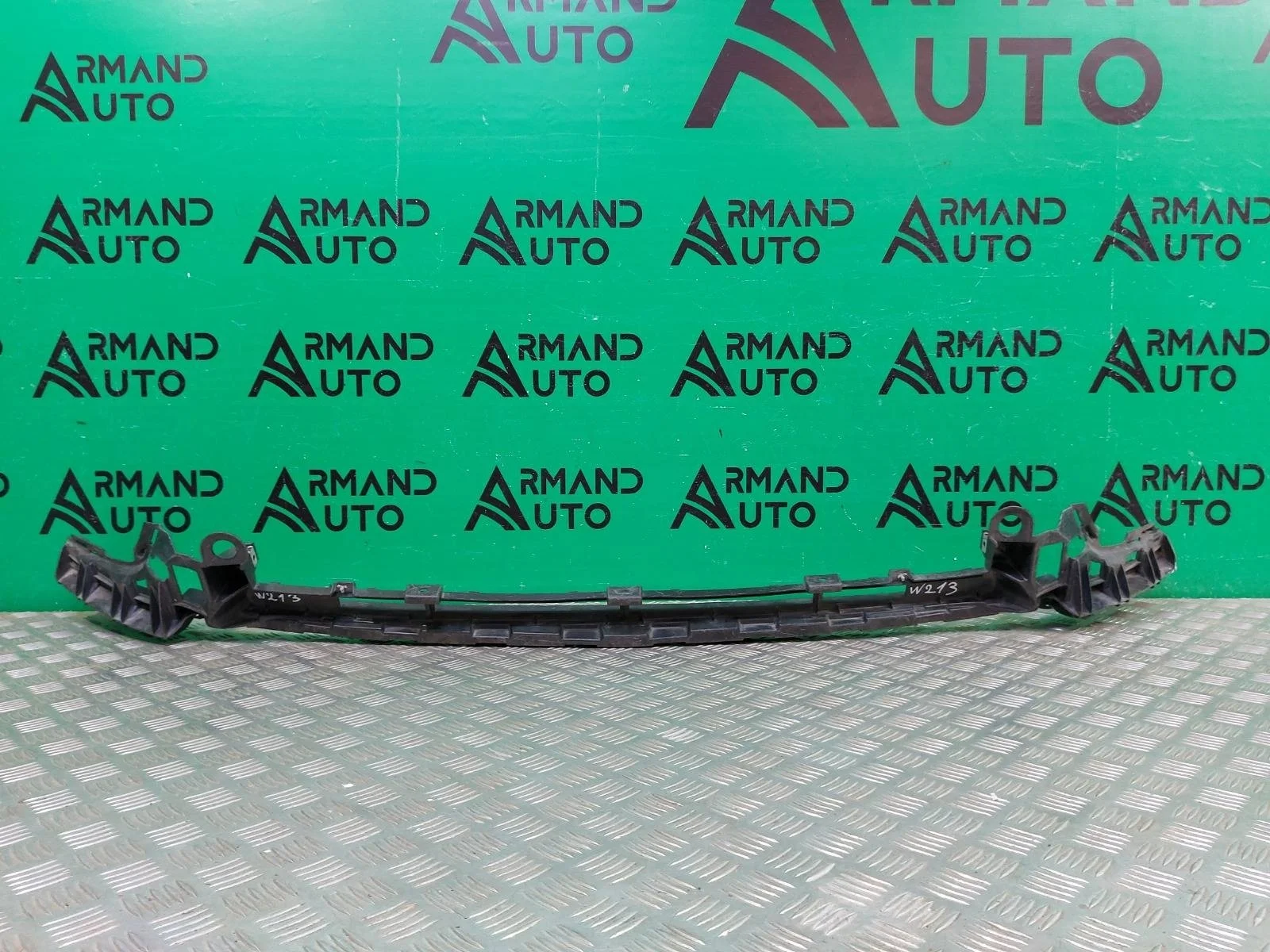 Кронштейн бампера Mercedes E-Class 2016-2020 A2138852500 W213, передний