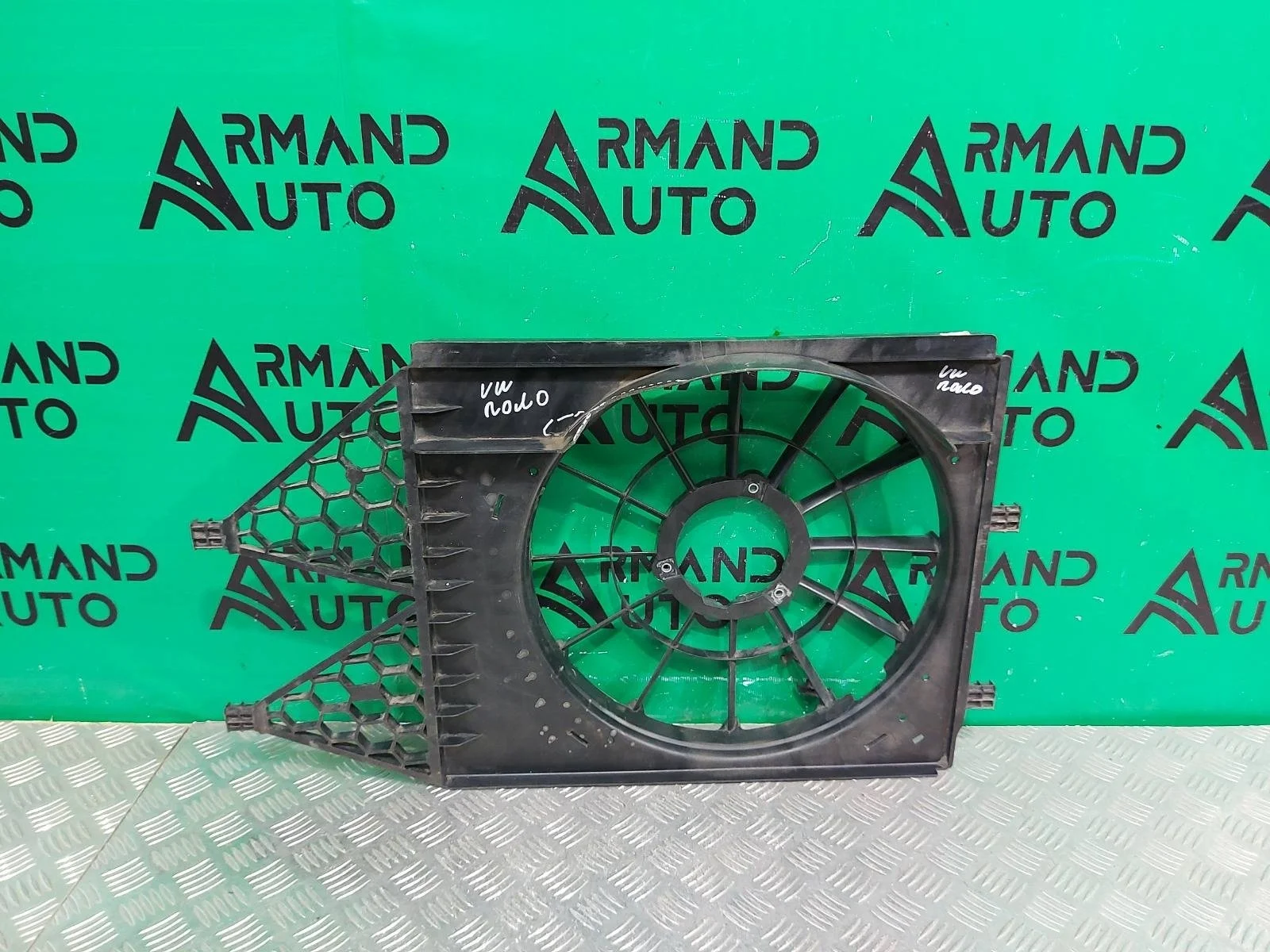 Диффузор вентилятора Volkswagen Polo 2009-2020 6RU121207B 5