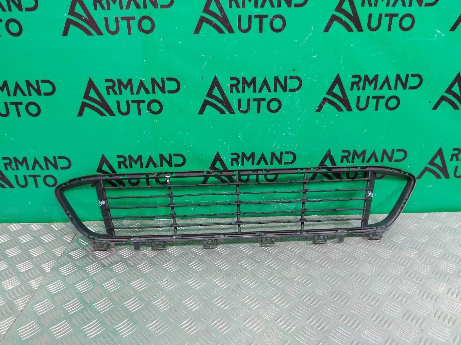Решетка бампера BMW X1 2015-2019 51117354773 F48, передняя