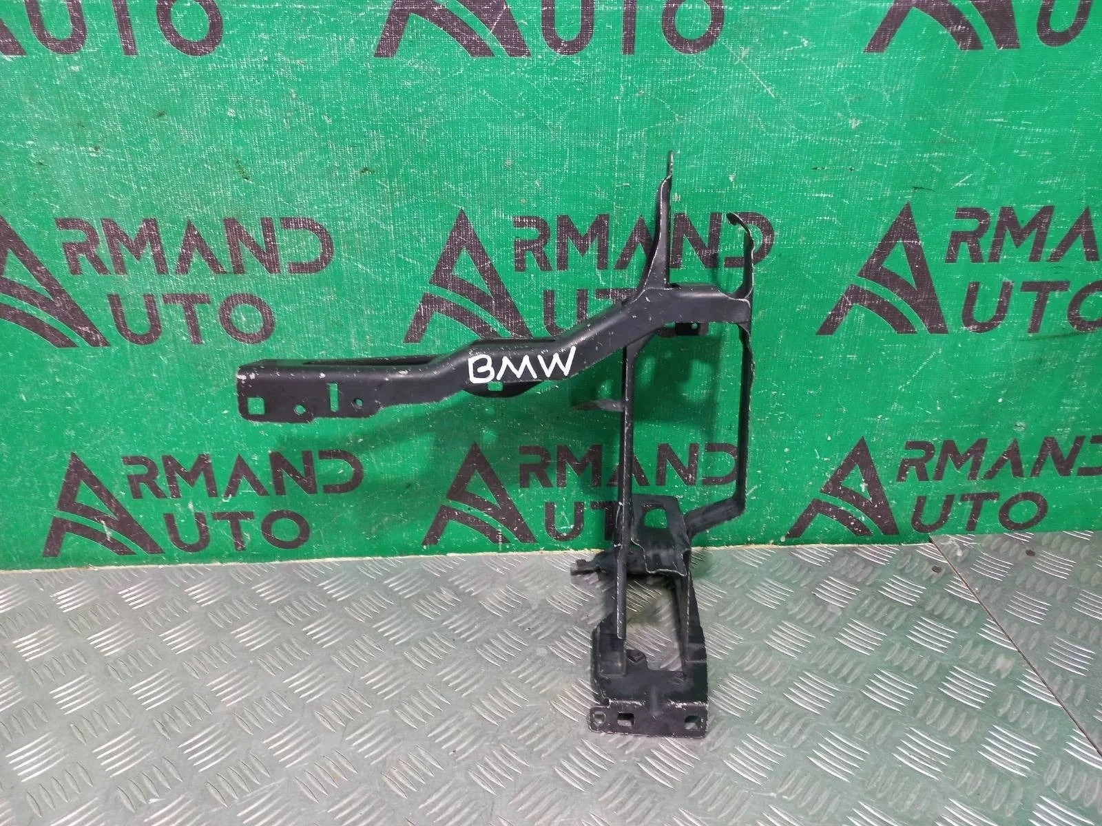 Кронштейн фары BMW X3 2017-2024 51647400114 G01, правый