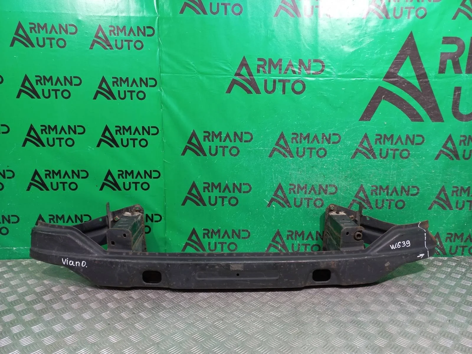 Усилитель бампера Mercedes V-Class 2003-2014 A6396201434 W639, передний