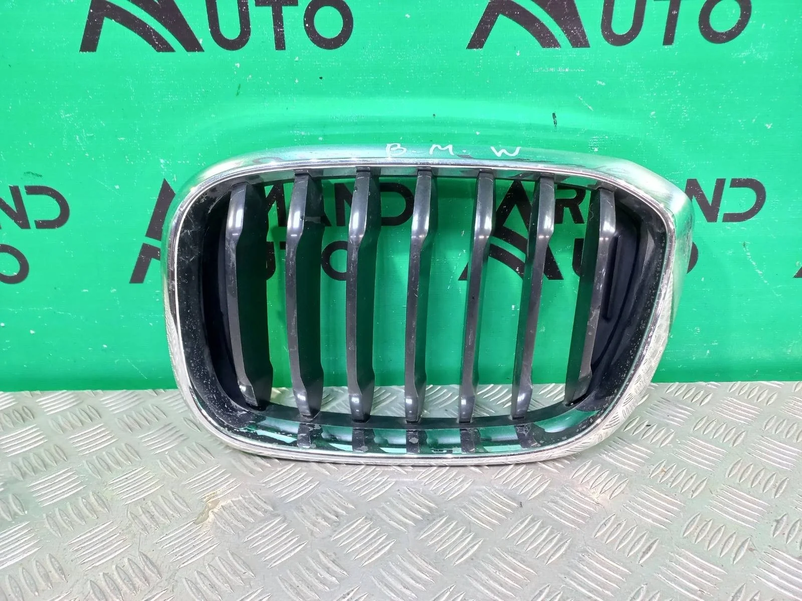 Решетка радиатора BMW X3 2017-2021 51137440853 G01, левая