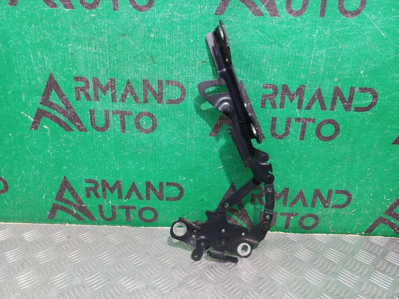 Петля капота BMW 1 series 2011-2019 41617286344 F20 F21, правая