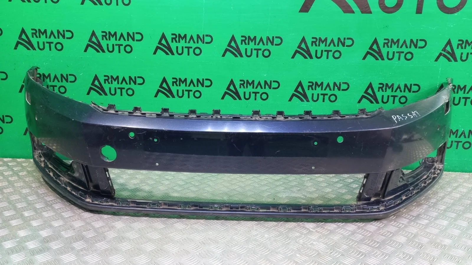 Бампер Volkswagen Passat 2011-2015 3AA807217FGRU B7, передний