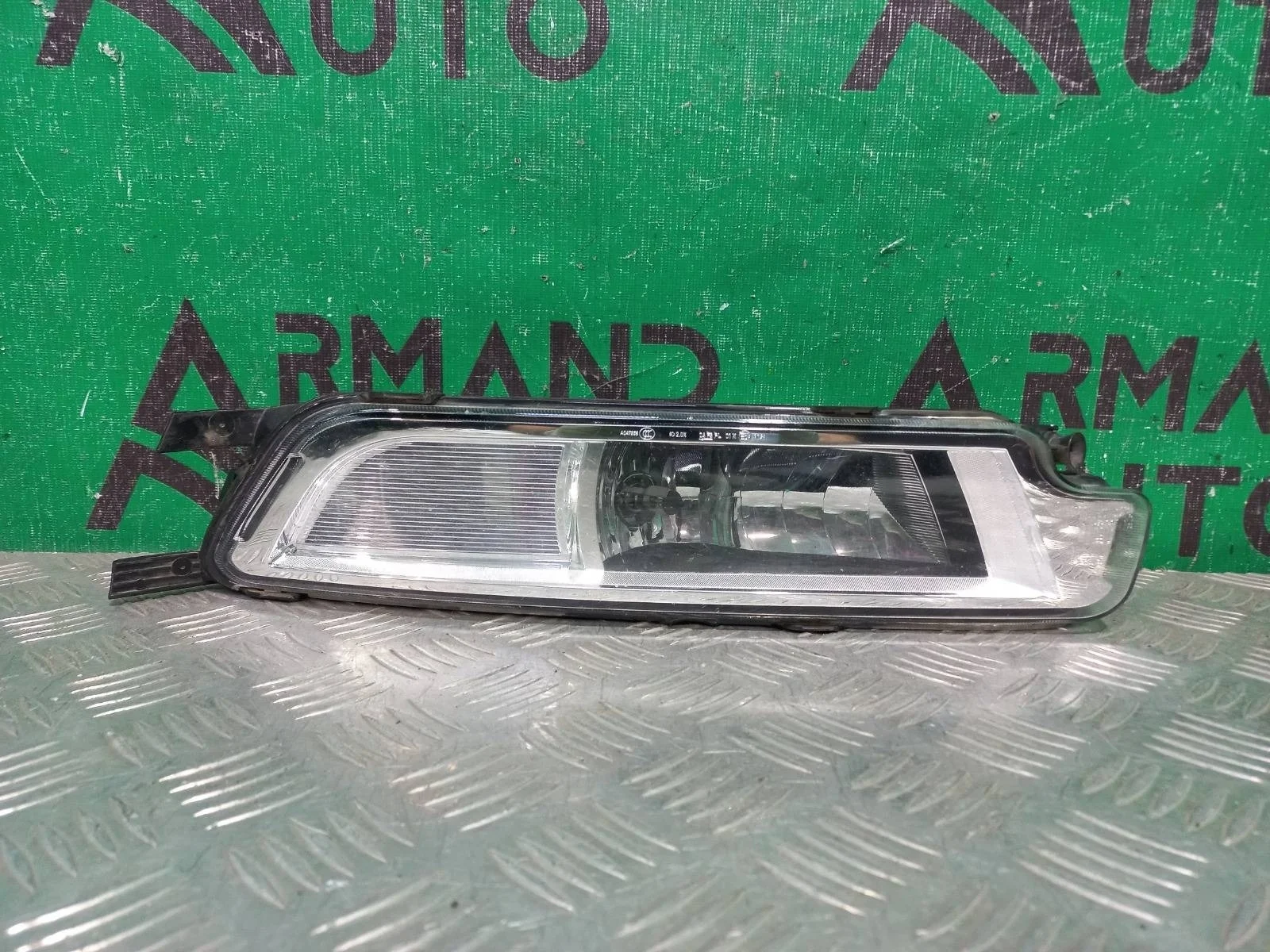 ПТФ Volkswagen Passat 2014-2020 3G0941662L B8, правый