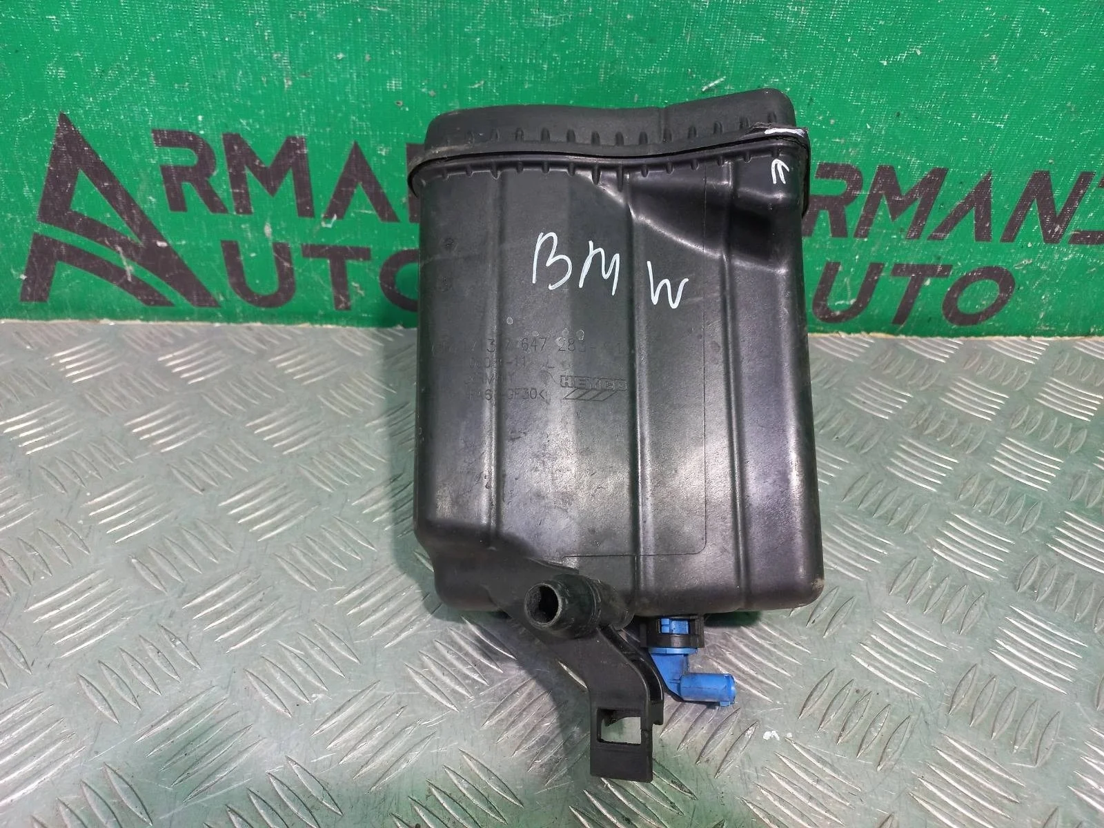 Бачок расширительный BMW 5 series 2009-2017 17137647283 F10 F11