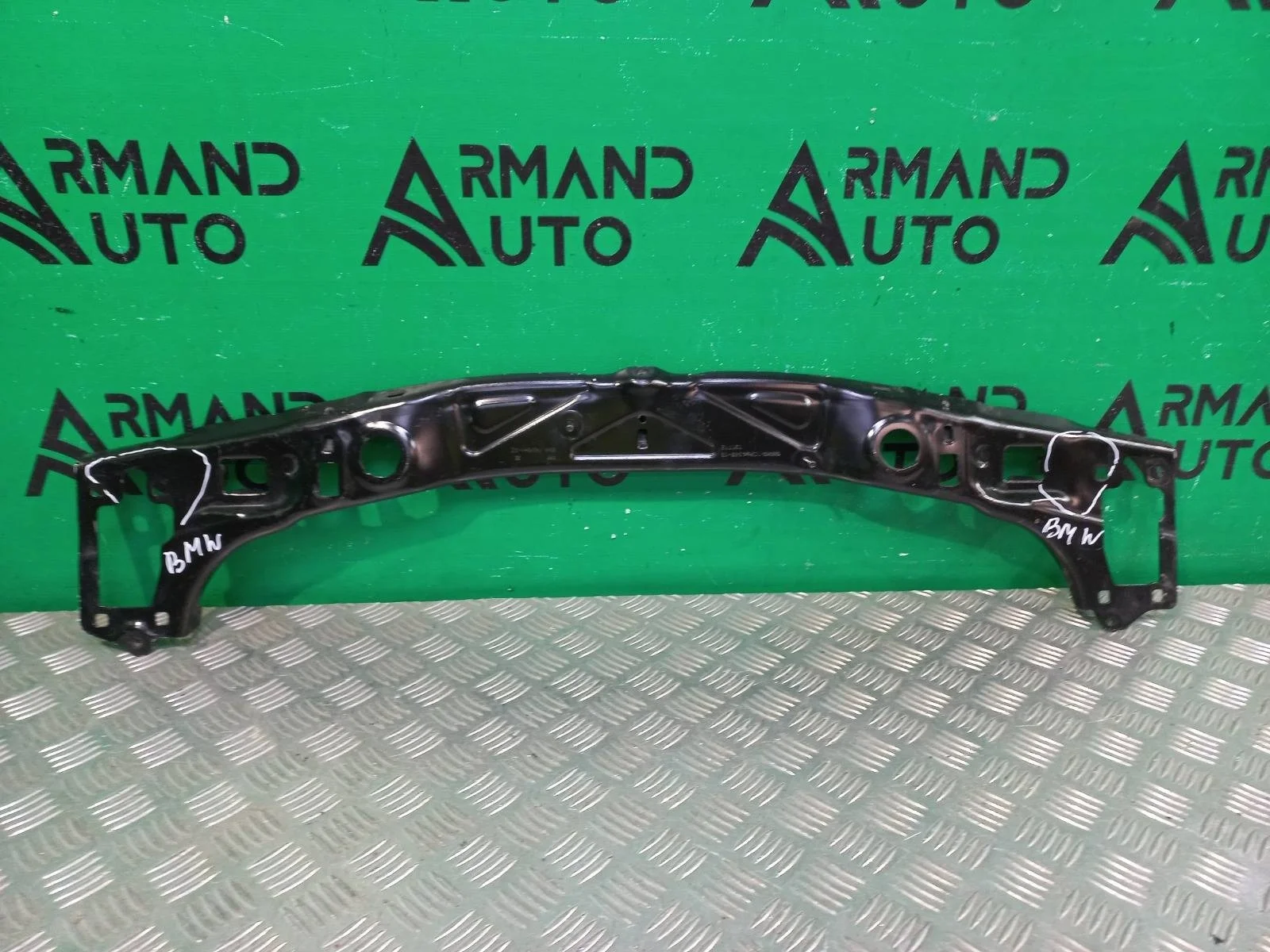 Панель передняя (суппорт радиатора) верхняя BMW X1 2015-2022 51647434544 F48
