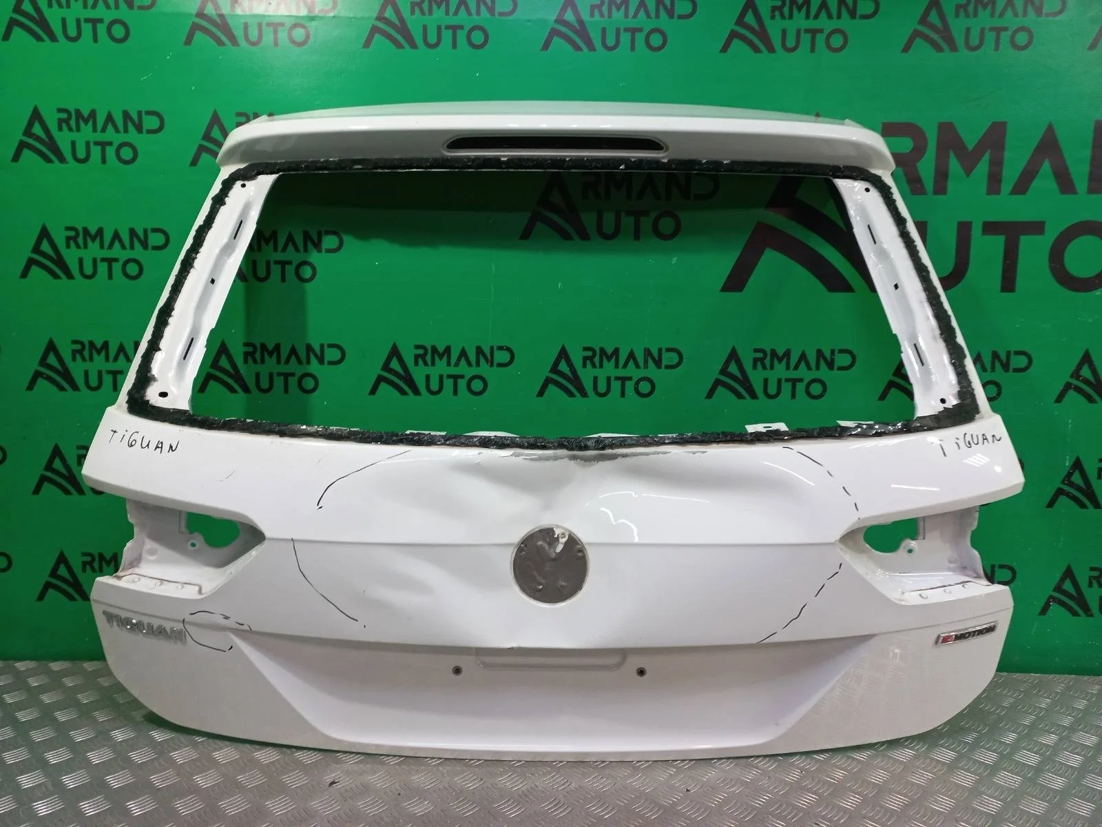Дверь багажника Volkswagen Tiguan 2016-нв 5NA827025L 2