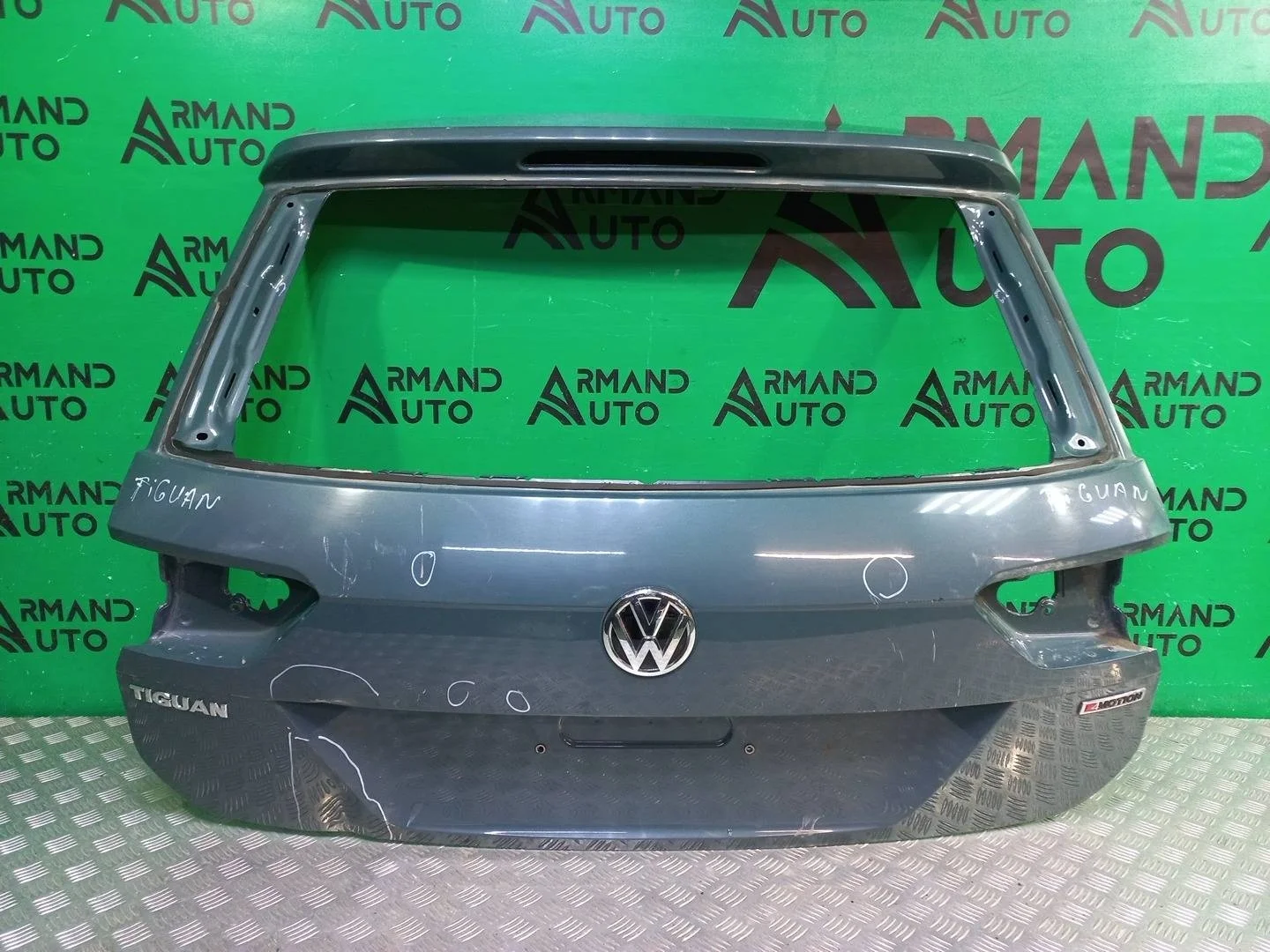 Дверь багажника Volkswagen Tiguan 2016-нв 5NA827025L 2