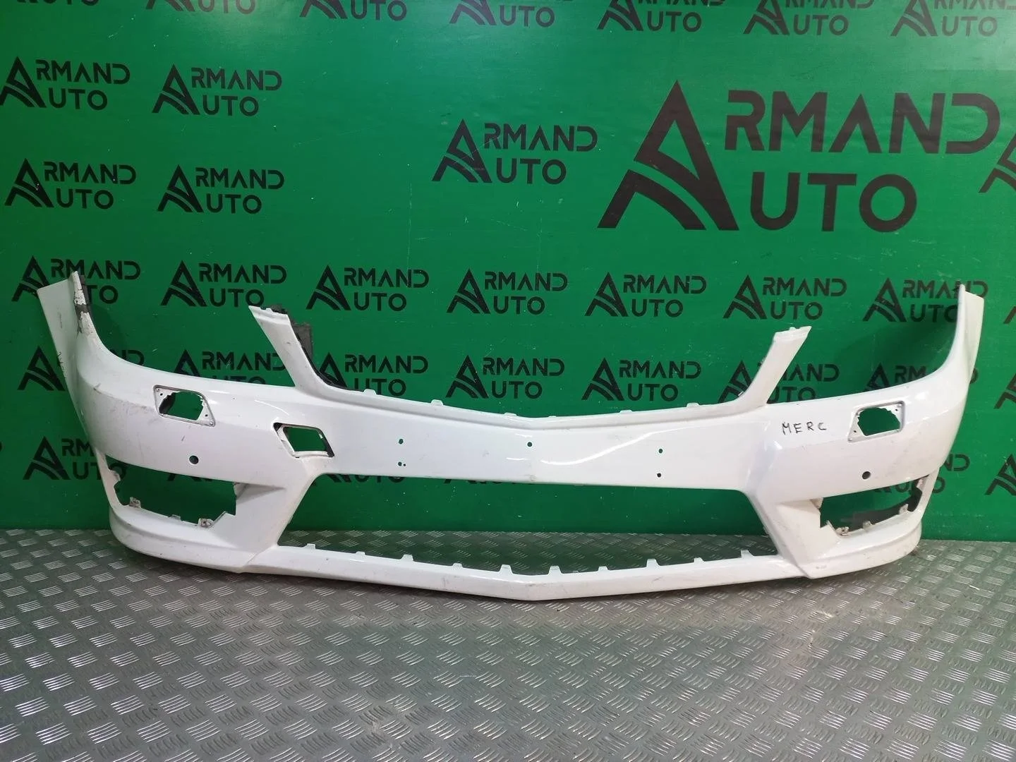 Бампер Mercedes C-Class 2011-2015 A20488078479999 W204, передний
