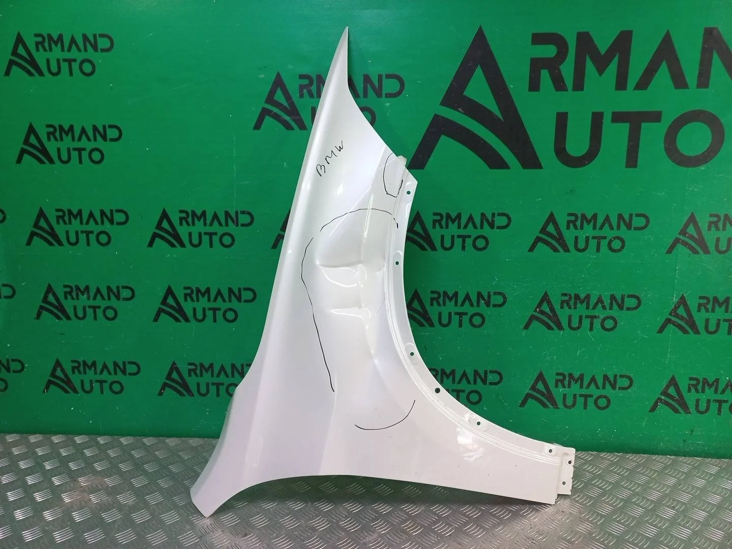 Крыло BMW X1 2015-2022 41007427300 F48, переднее правое
