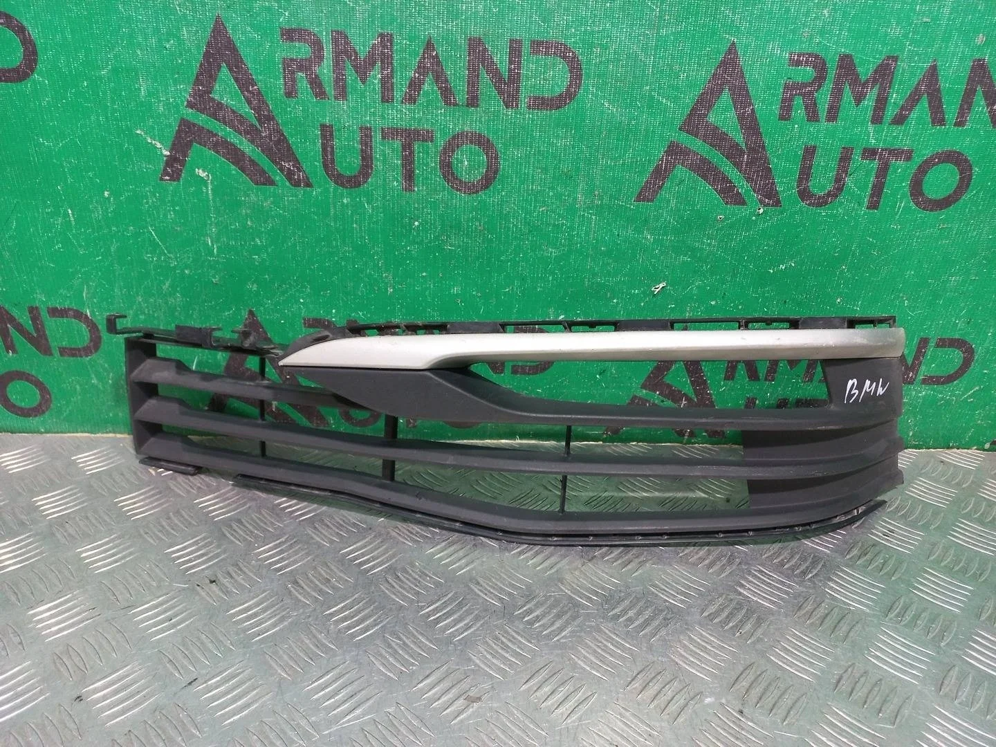 Решетка бампера BMW 5 series 2016-2020 51117385261 G30 G31, передняя левая